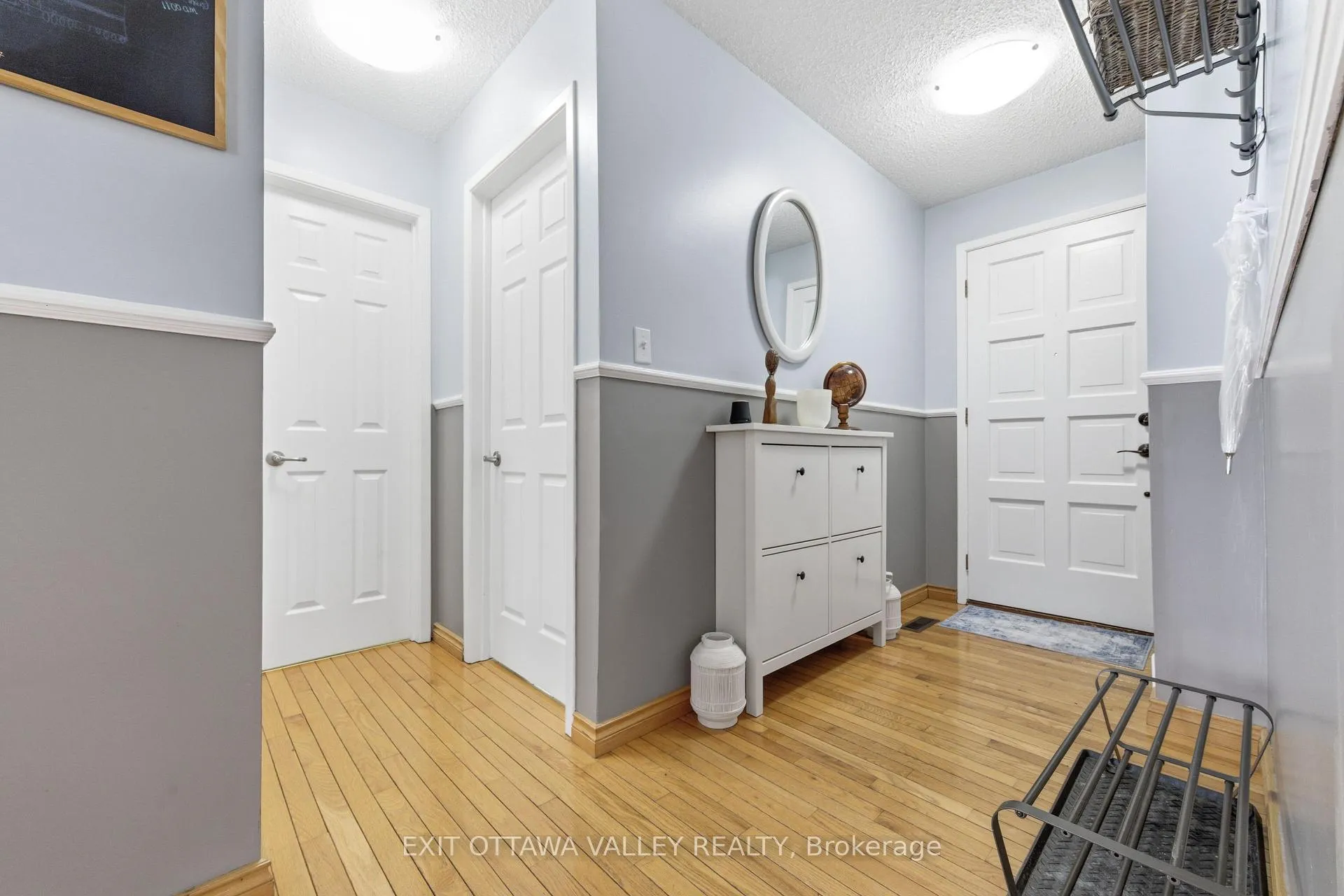 Photo 3 of 38 Thomas Street, Deep River — HOMEH