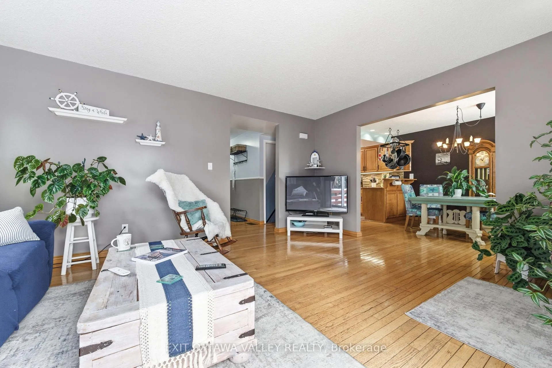 Photo 6 of 38 Thomas Street, Deep River — HOMEH