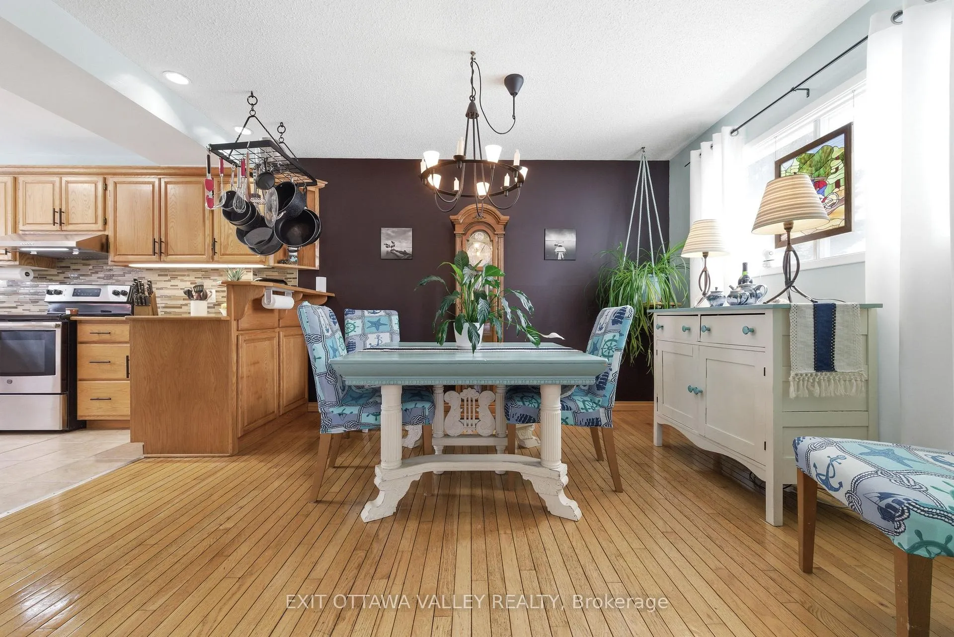 Photo 8 of 38 Thomas Street, Deep River — HOMEH