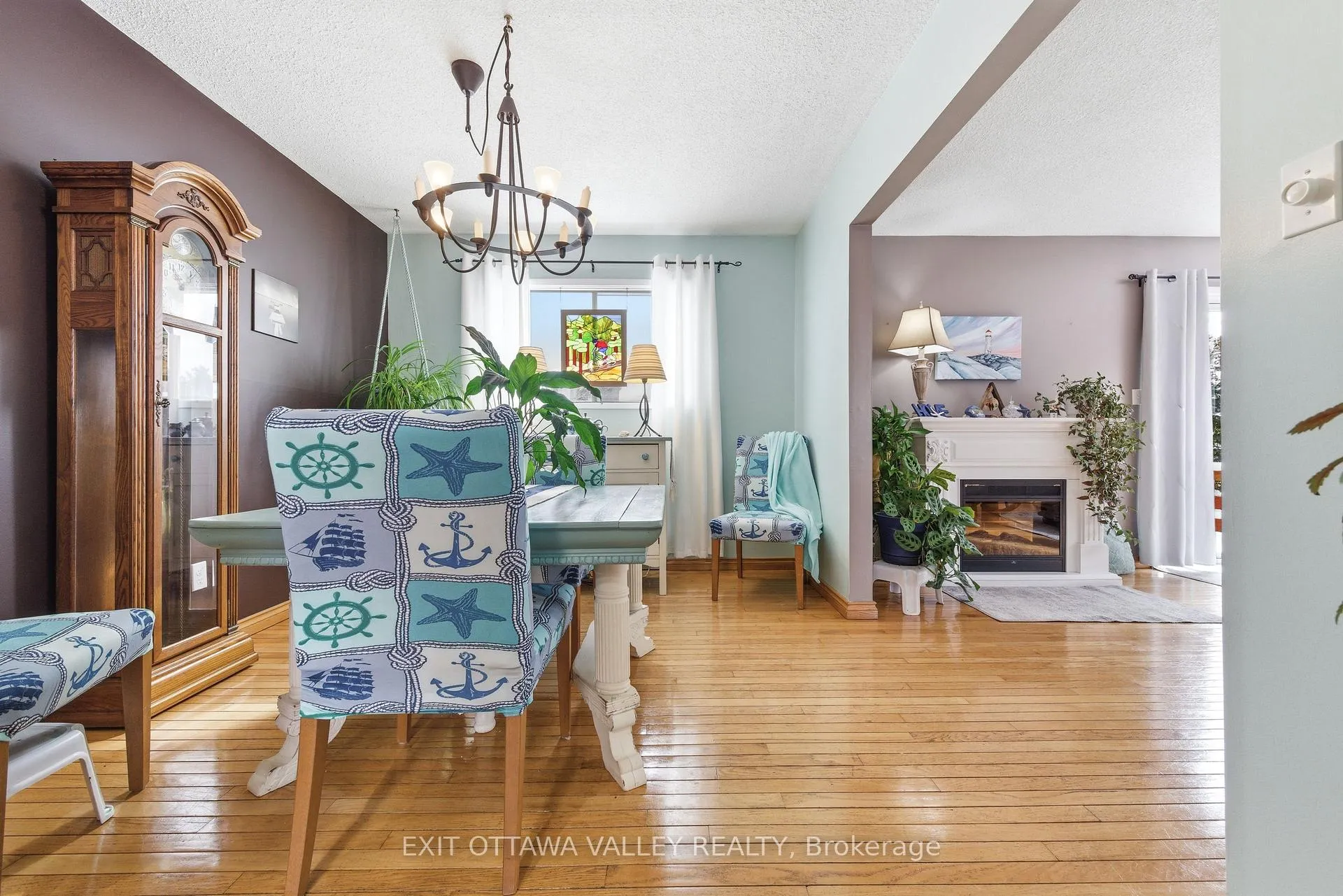 Photo 10 of 38 Thomas Street, Deep River — HOMEH