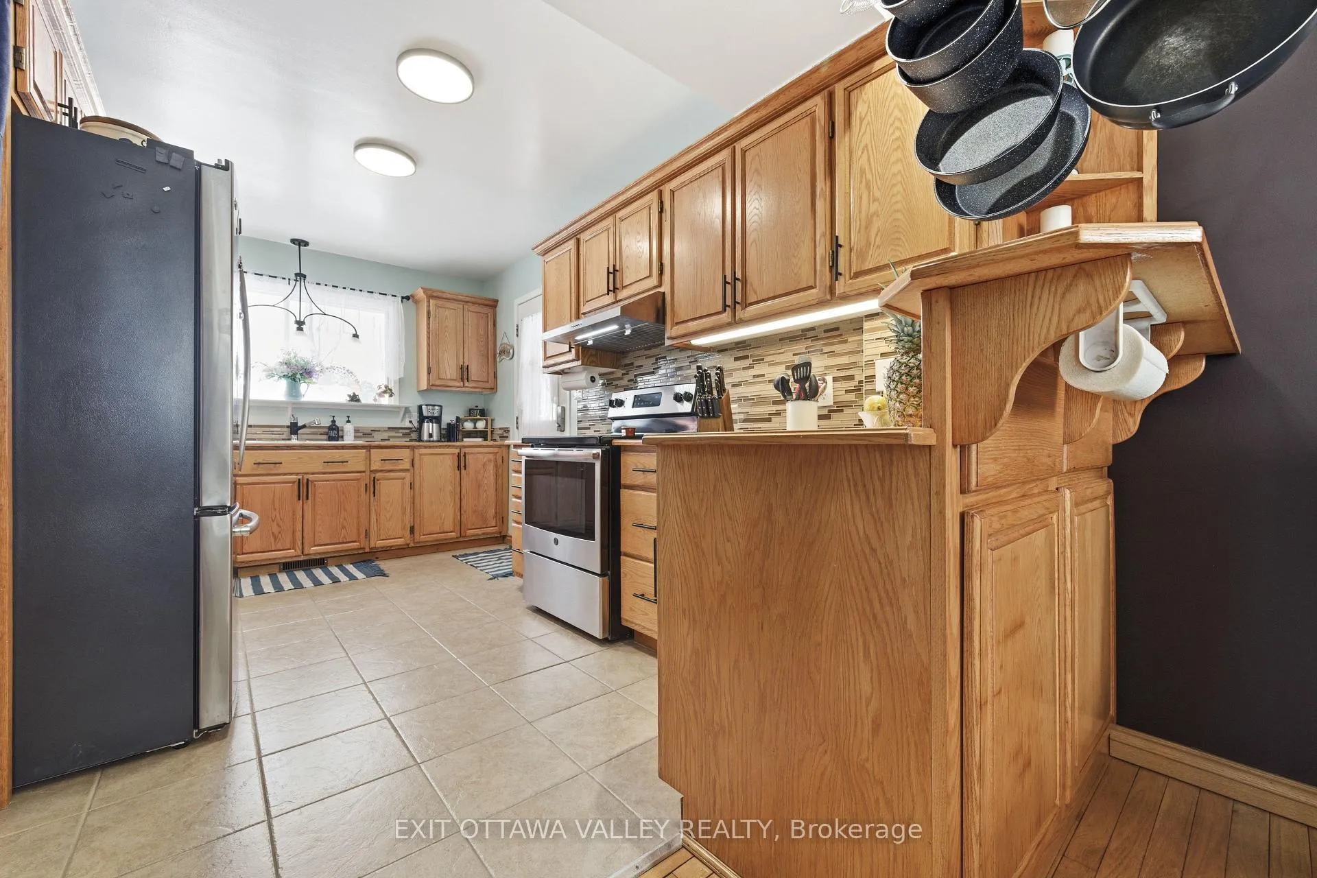 Photo 11 of 38 Thomas Street, Deep River — HOMEH