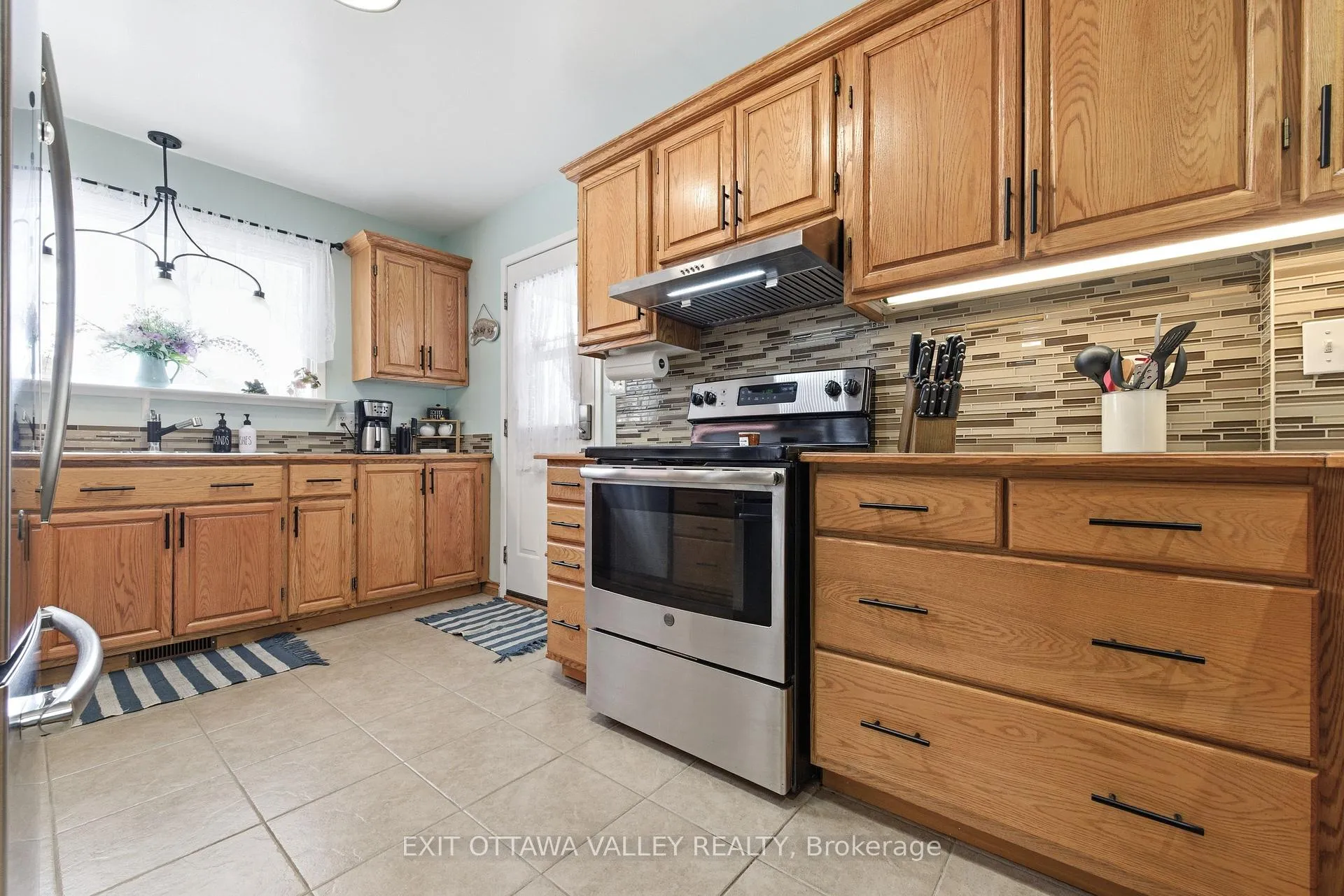 Photo 19 of 38 Thomas Street, Deep River — HOMEH