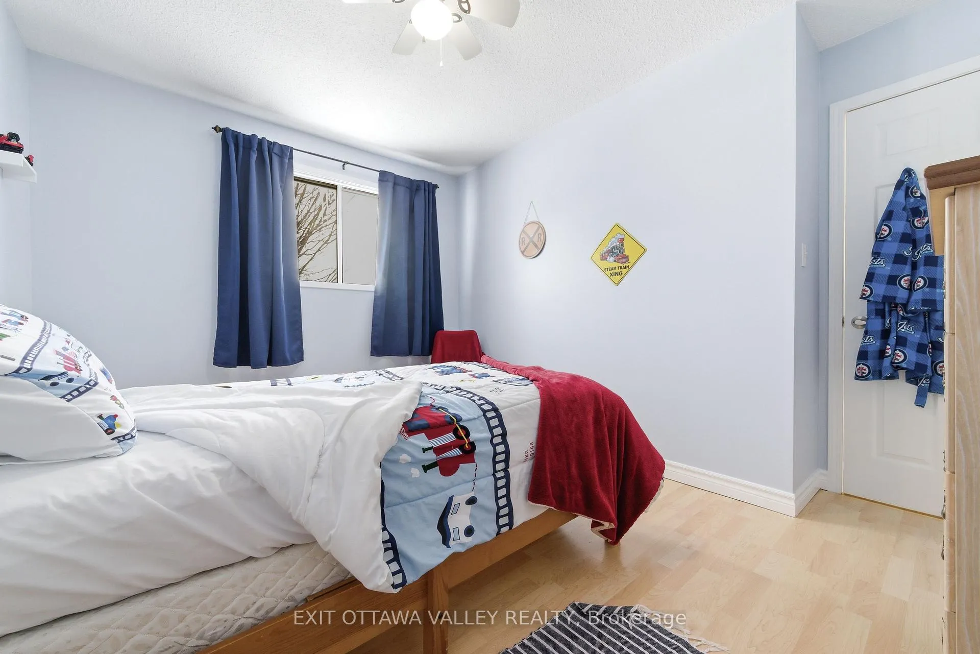 Photo 24 of 38 Thomas Street, Deep River — HOMEH