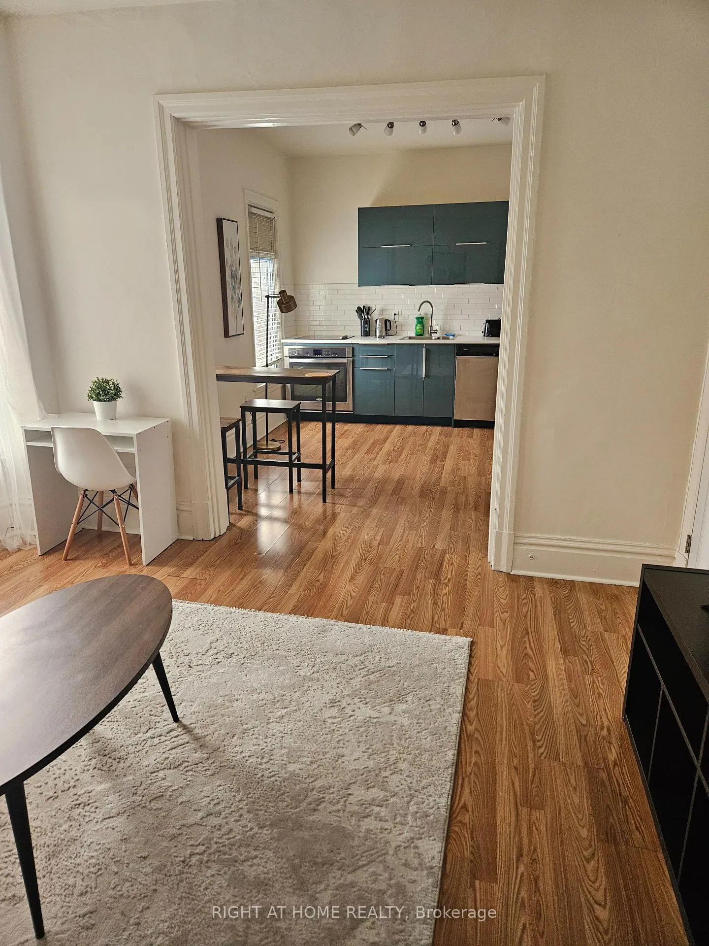 Photo 4 of Unit 2, 199 Catharine Street N, Hamilton, Beasley — HOMEH