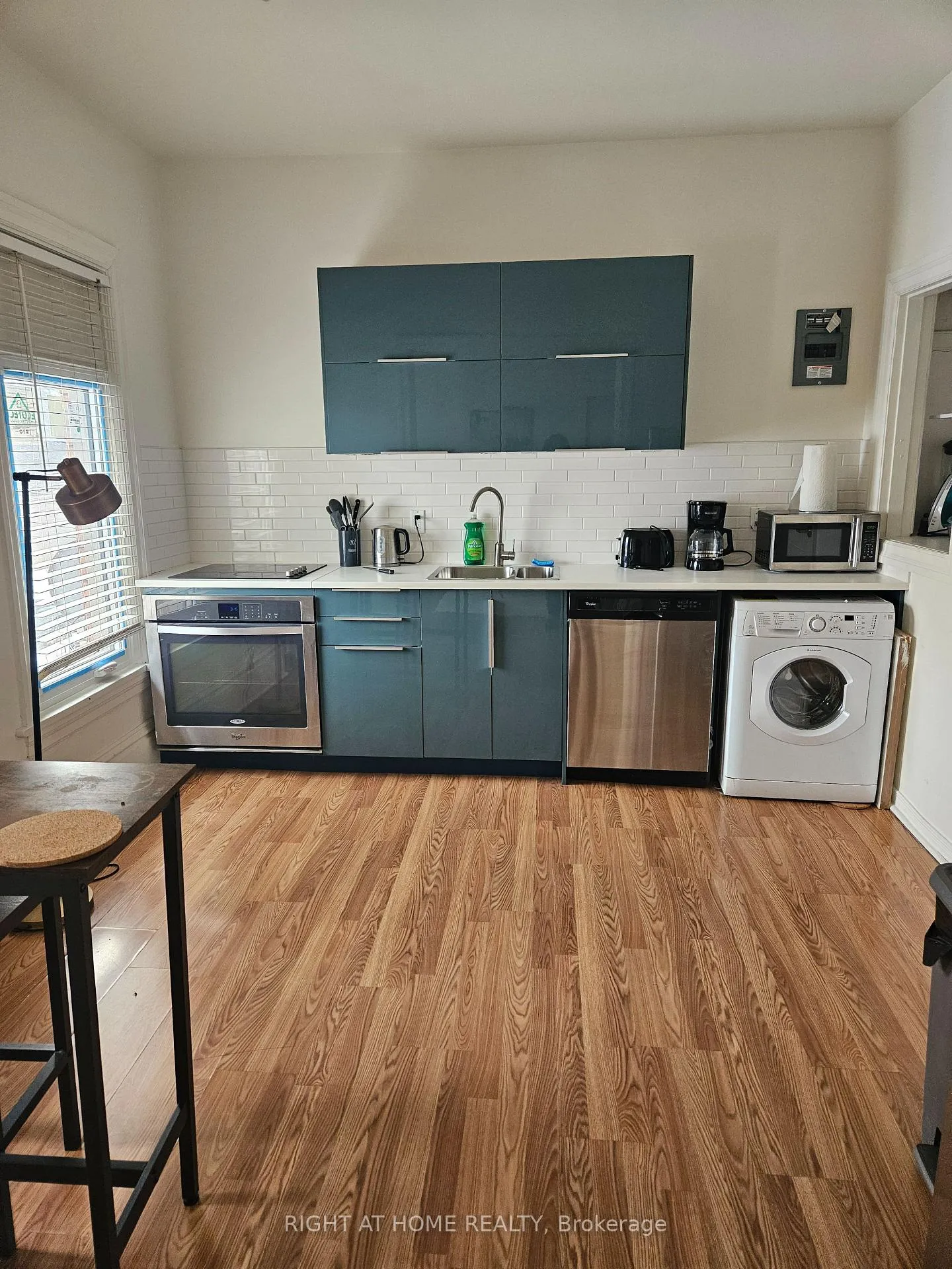 Photo 5 of Unit 2, 199 Catharine Street N, Hamilton, Beasley — HOMEH