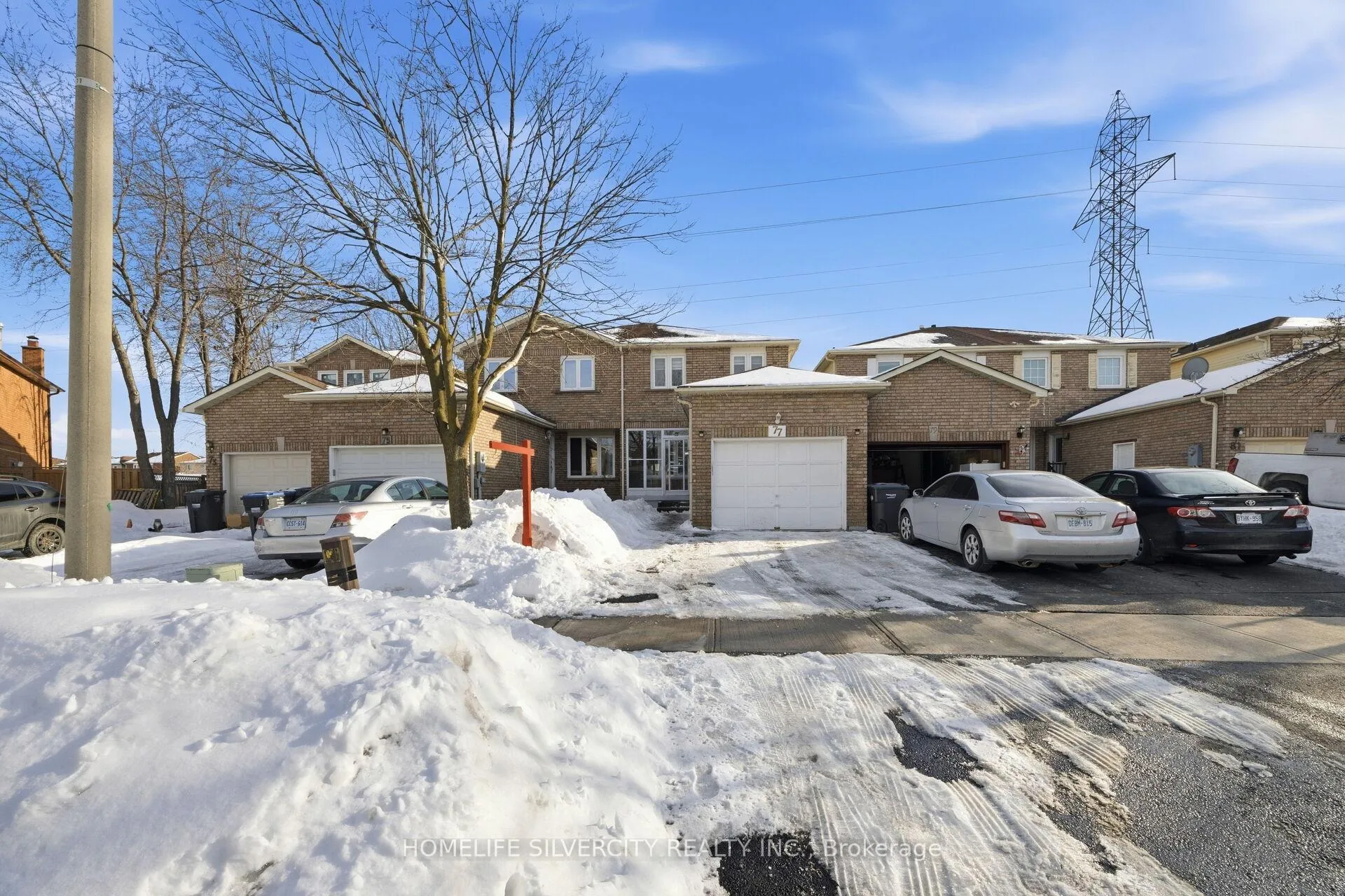 Photo 2 of 77 Tulip Drive, Brampton, Fletcher's Creek South — HOMEH