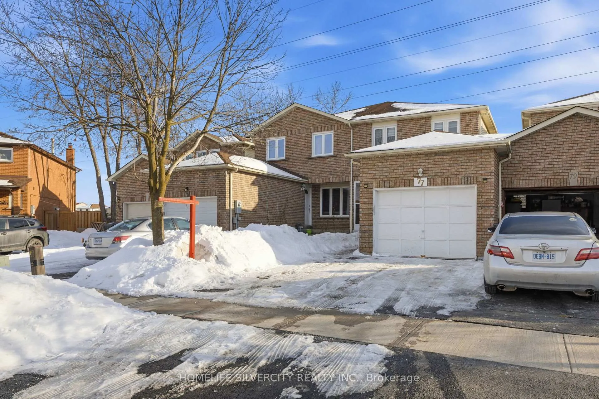 Photo 3 of 77 Tulip Drive, Brampton, Fletcher's Creek South — HOMEH