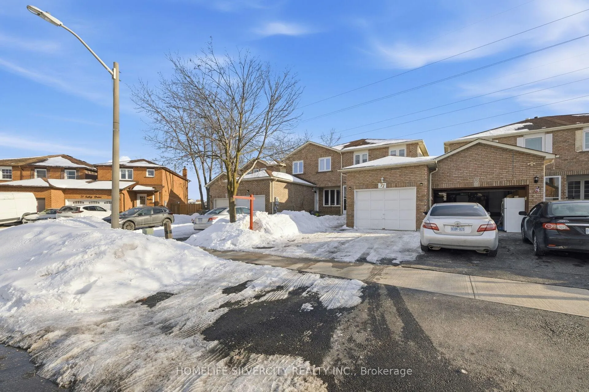 Photo 4 of 77 Tulip Drive, Brampton, Fletcher's Creek South — HOMEH