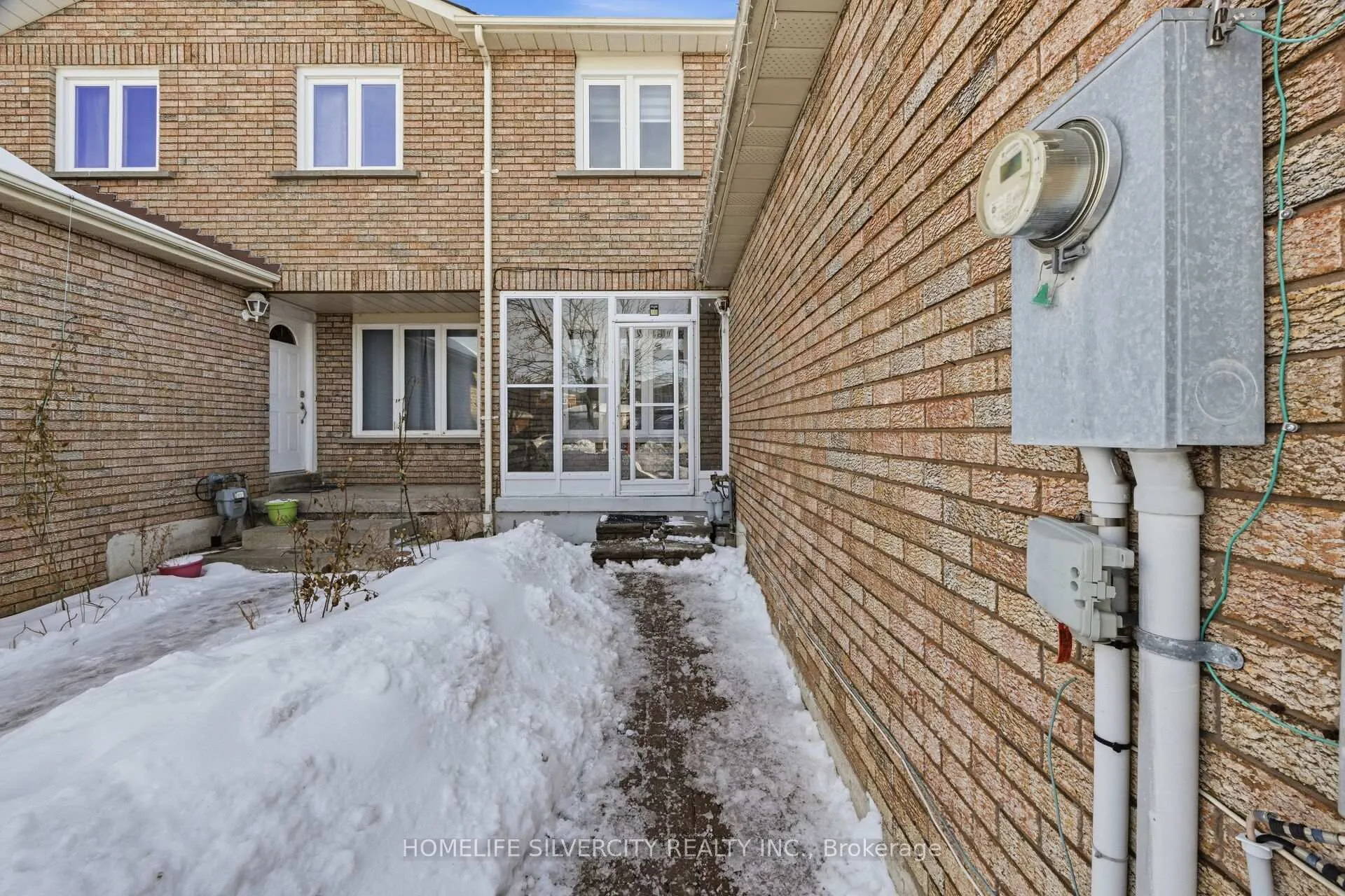 Photo 8 of 77 Tulip Drive, Brampton, Fletcher's Creek South — HOMEH