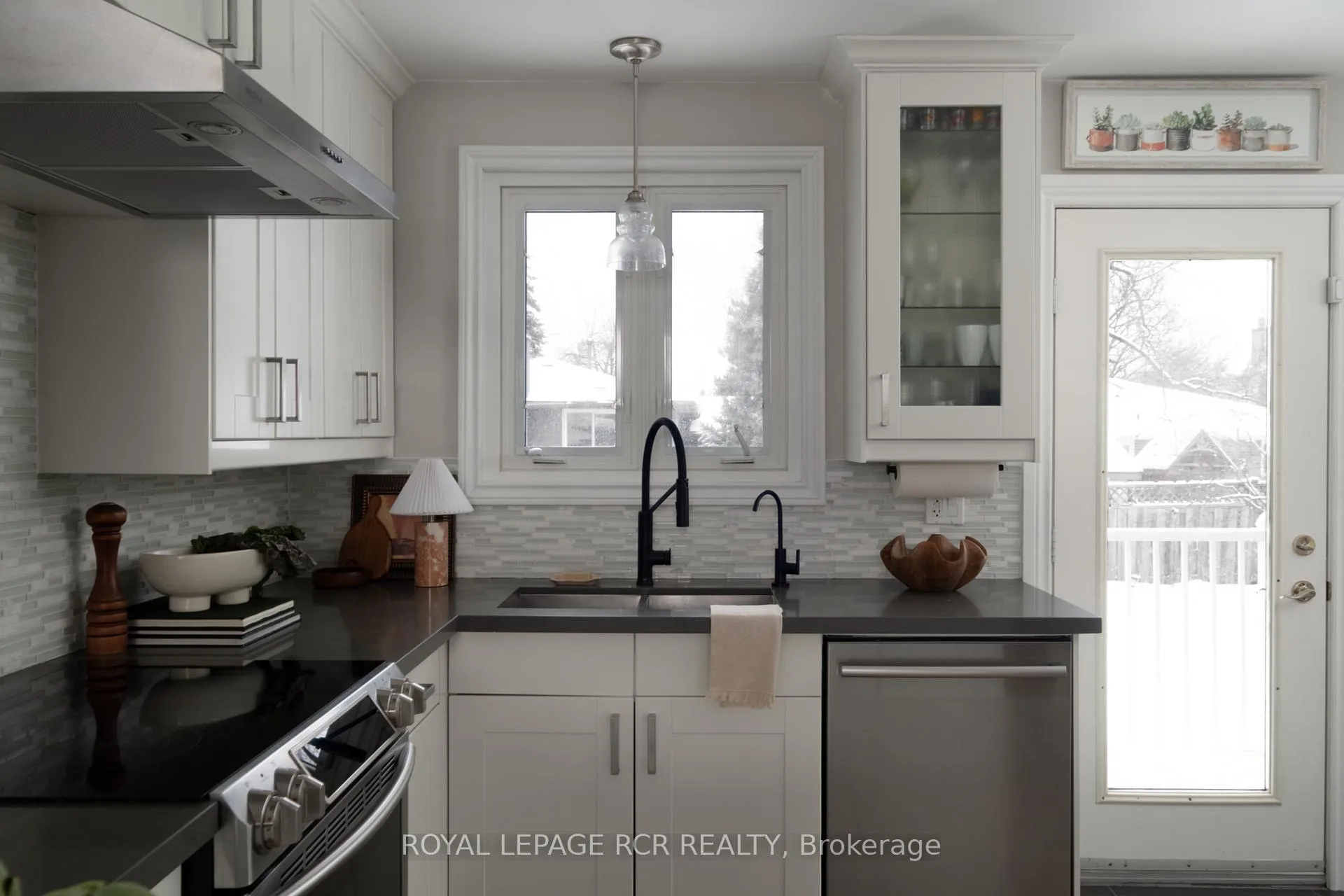Photo 6 of 69 Bartley Bull Parkway, Brampton, Brampton East — HOMEH