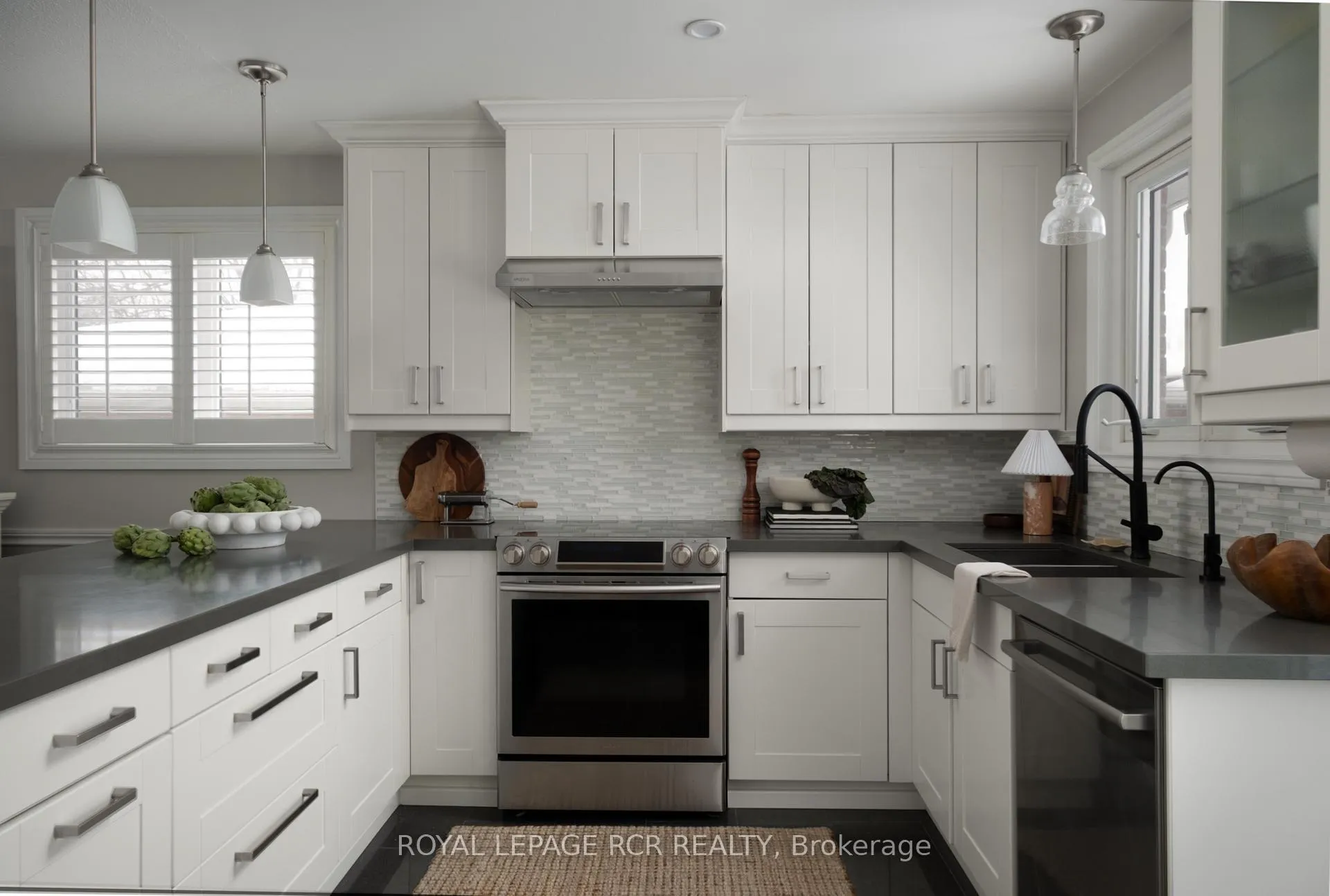 Photo 8 of 69 Bartley Bull Parkway, Brampton, Brampton East — HOMEH