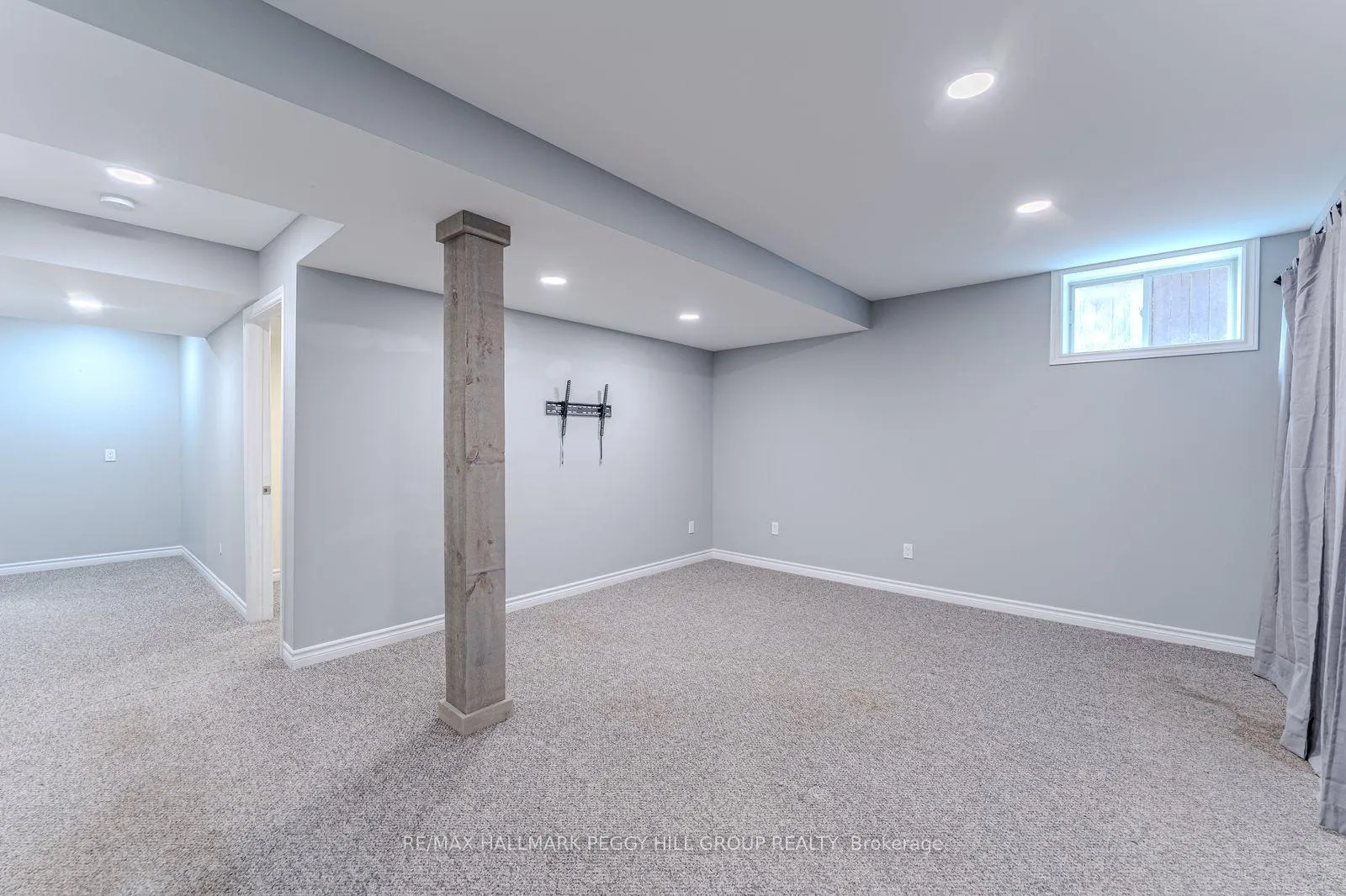 Photo 16 of 63 Wismer Avenue, Barrie, Northwest — HOMEH