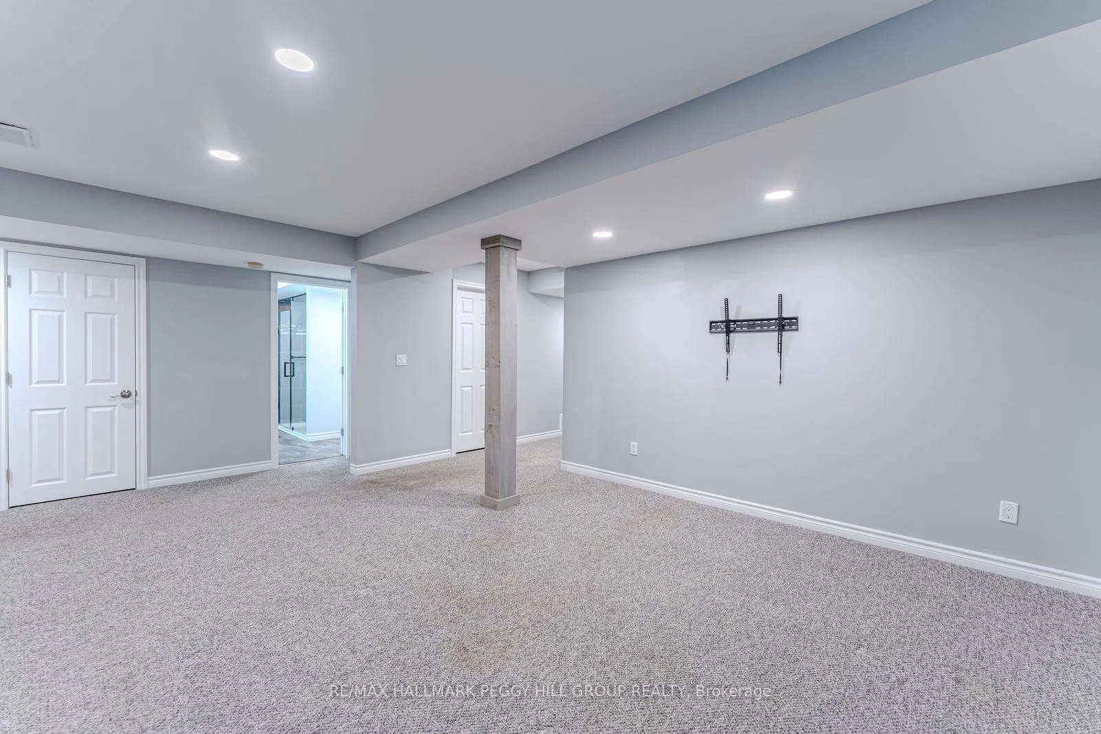 Photo 17 of 63 Wismer Avenue, Barrie, Northwest — HOMEH