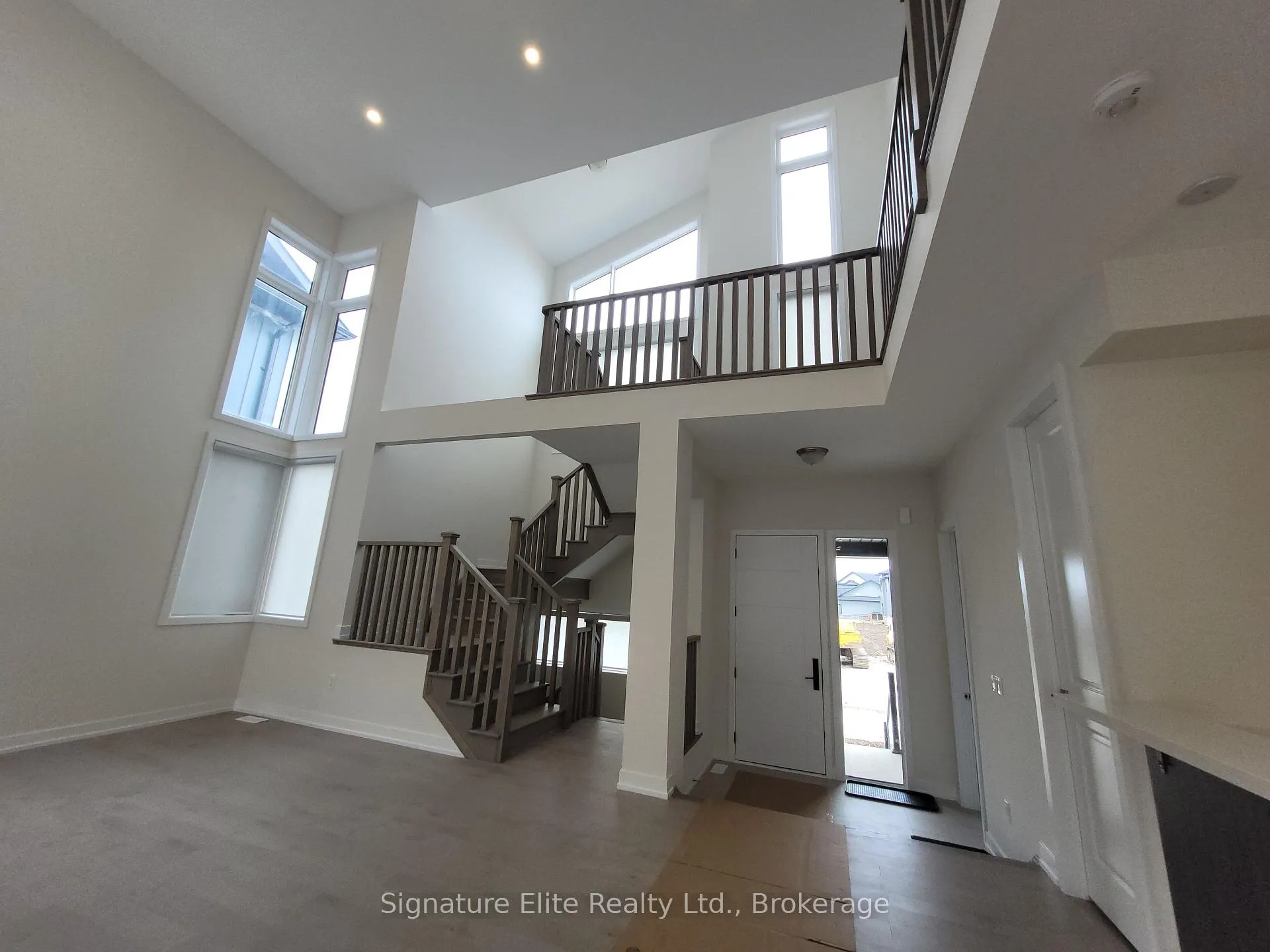 Photo 3 of 105 Cattail Crescent, Blue Mountains — HOMEH