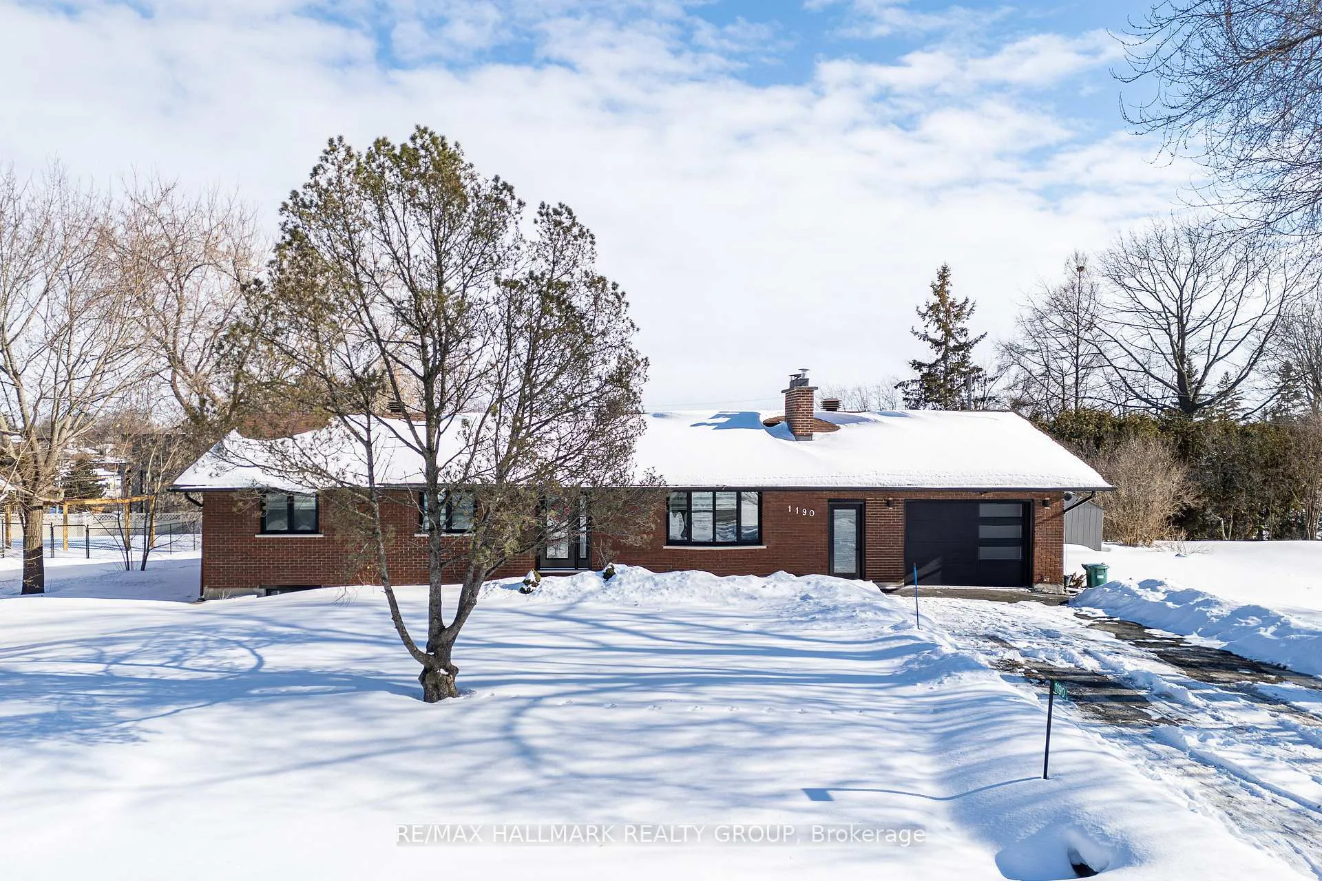 Photo 1 of 1190 Maple Avenue, Ottawa, Manotick Village & Manotick Estates — HOMEH