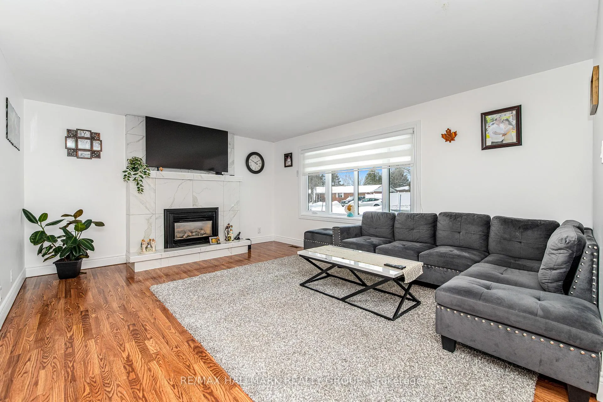 Photo 6 of 1190 Maple Avenue, Ottawa, Manotick Village & Manotick Estates — HOMEH