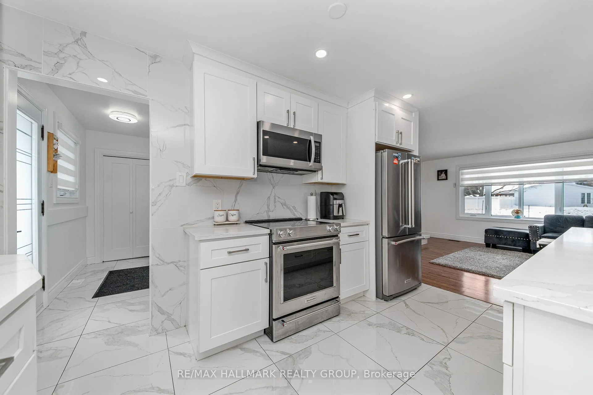 Photo 13 of 1190 Maple Avenue, Ottawa, Manotick Village & Manotick Estates — HOMEH