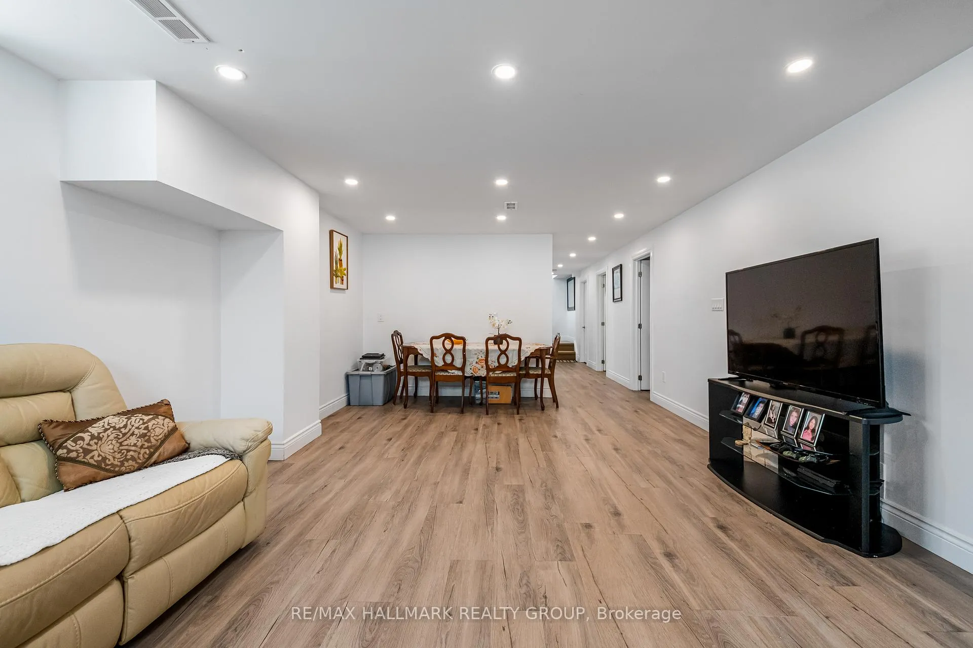 Photo 26 of 1190 Maple Avenue, Ottawa, Manotick Village & Manotick Estates — HOMEH