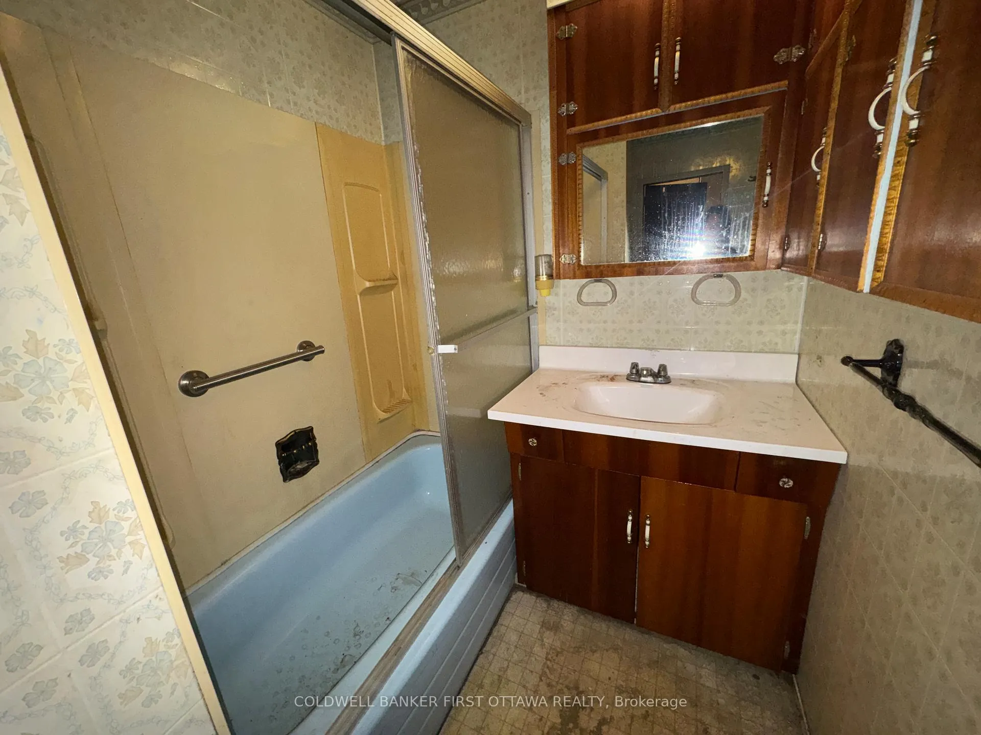 Photo 11 of 604 Perth Street, Pembroke — HOMEH