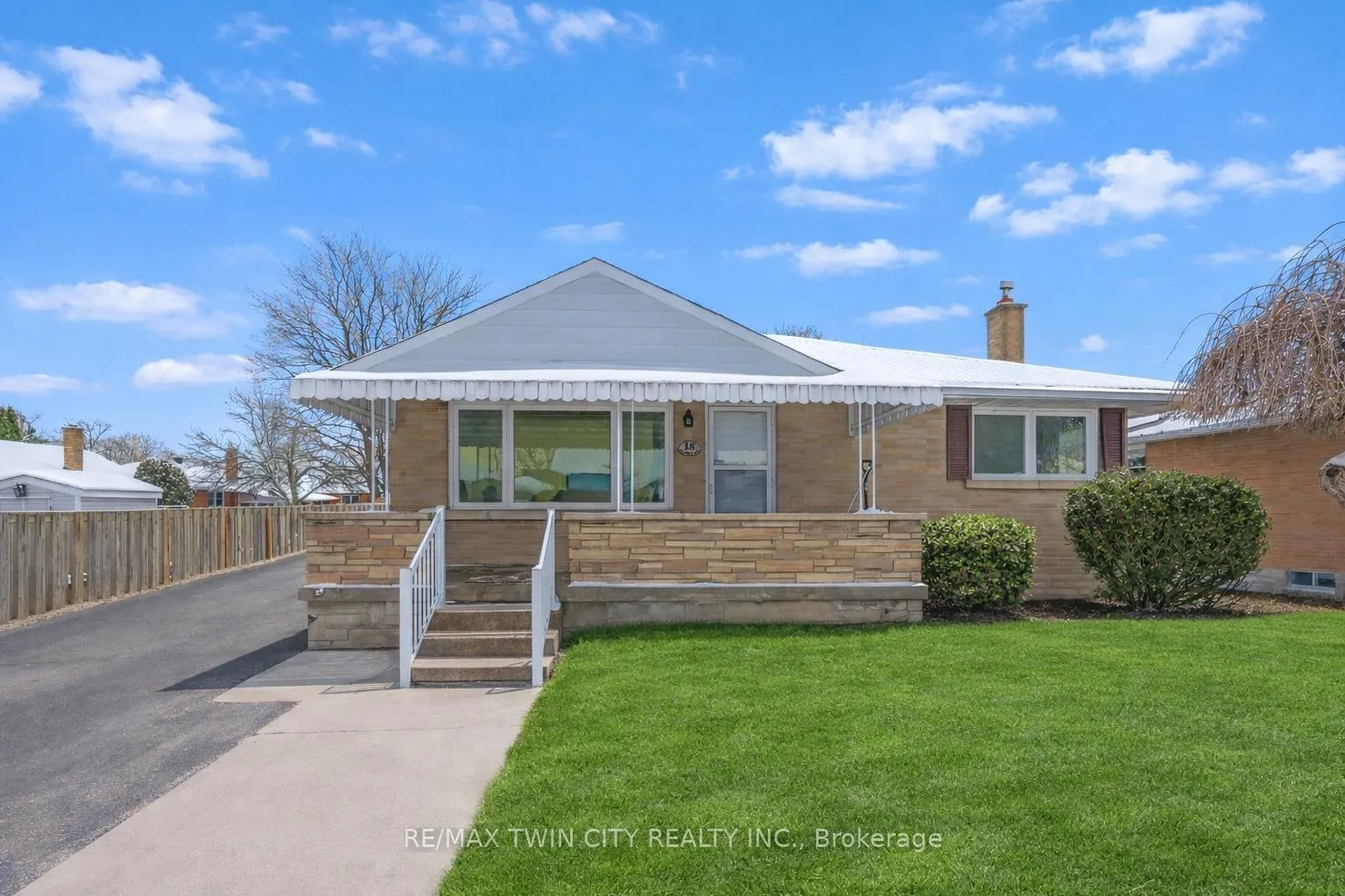 Photo 2 of 18 Harber Avenue, Kitchener — HOMEH