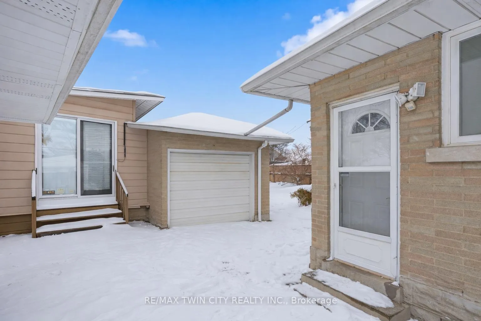 Photo 25 of 18 Harber Avenue, Kitchener — HOMEH