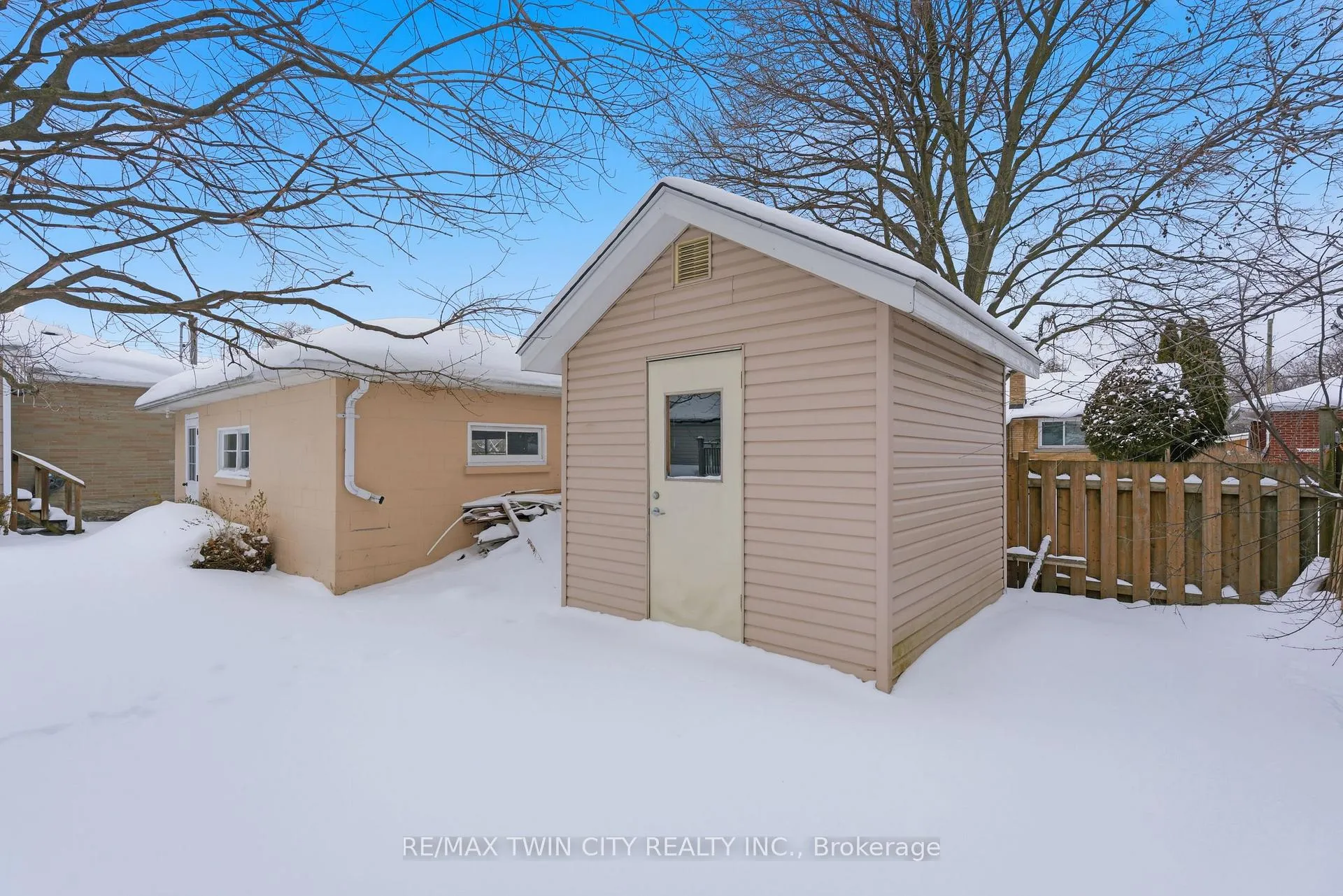 Photo 35 of 18 Harber Avenue, Kitchener — HOMEH