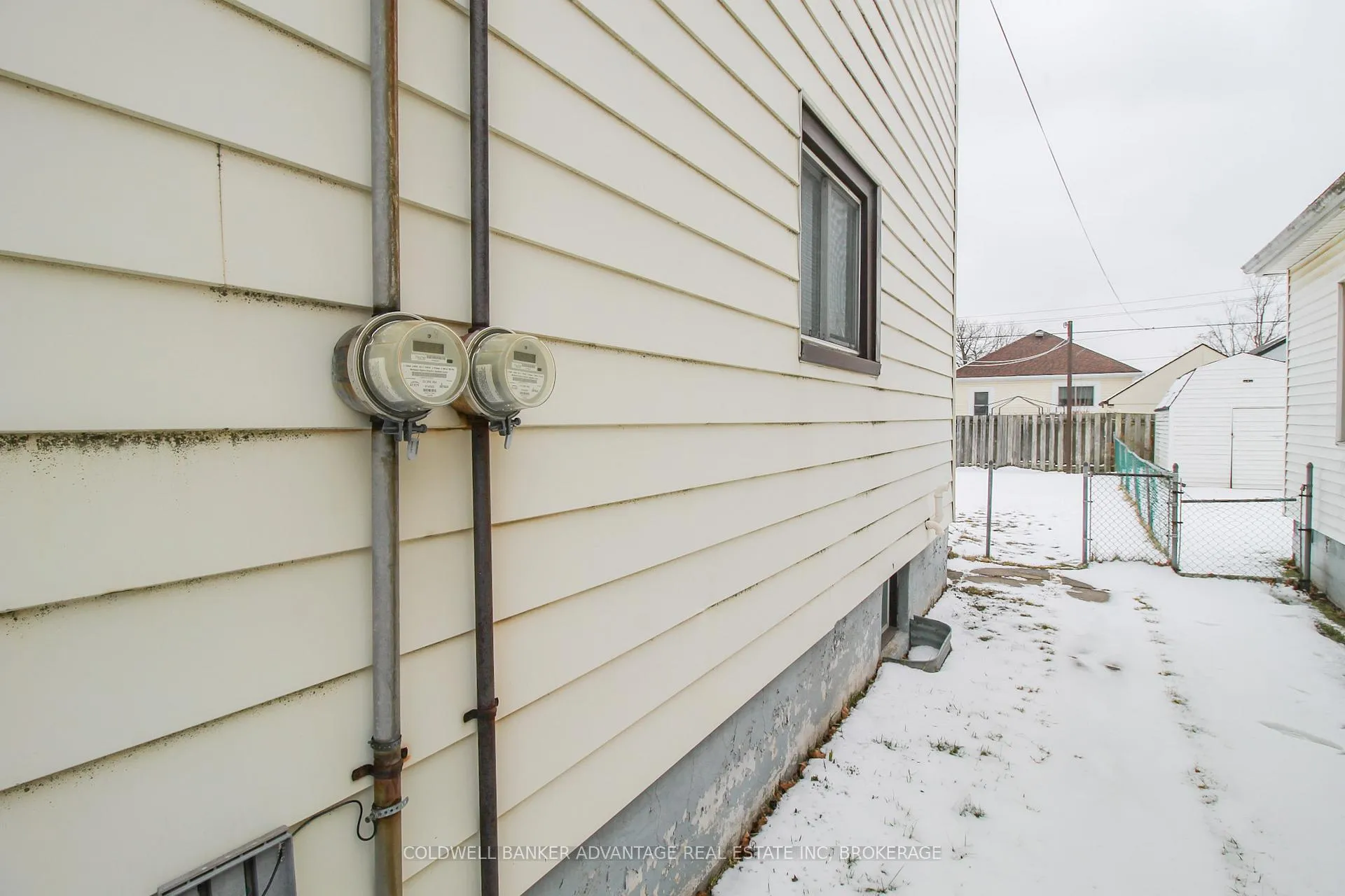 Photo 2 of 236 Wallace Avenue S, Welland, Lincoln/Crowland — HOMEH