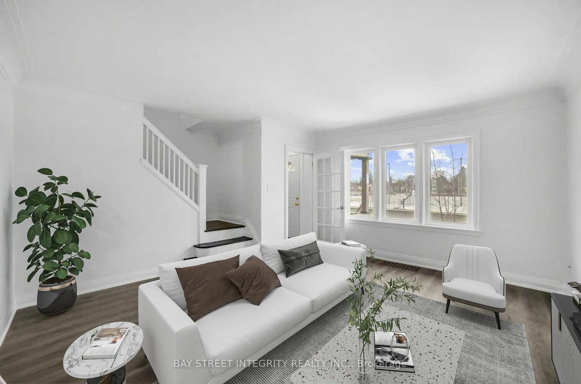Photo 6 of 53 Paradise Road S, Hamilton, Westdale — HOMEH