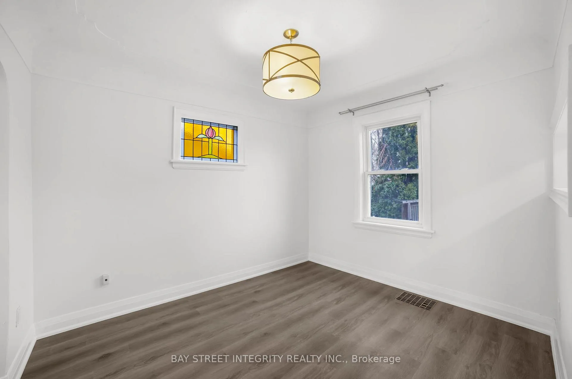 Photo 10 of 53 Paradise Road S, Hamilton, Westdale — HOMEH
