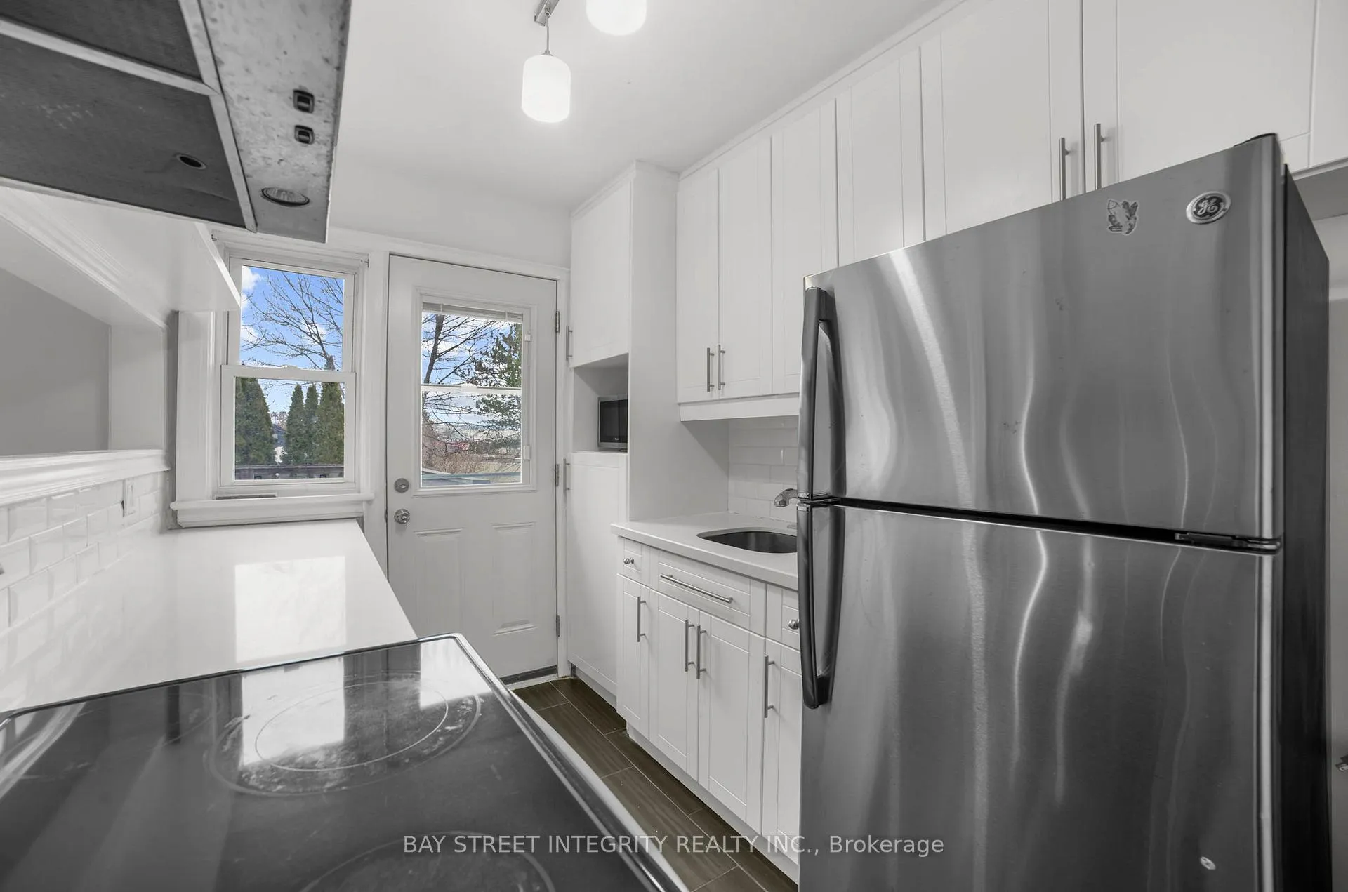 Photo 11 of 53 Paradise Road S, Hamilton, Westdale — HOMEH