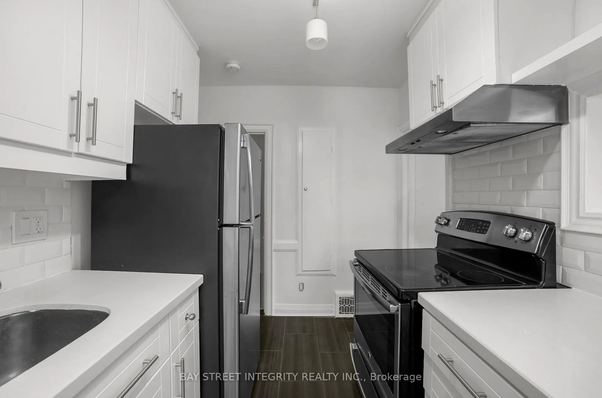 Photo 13 of 53 Paradise Road S, Hamilton, Westdale — HOMEH