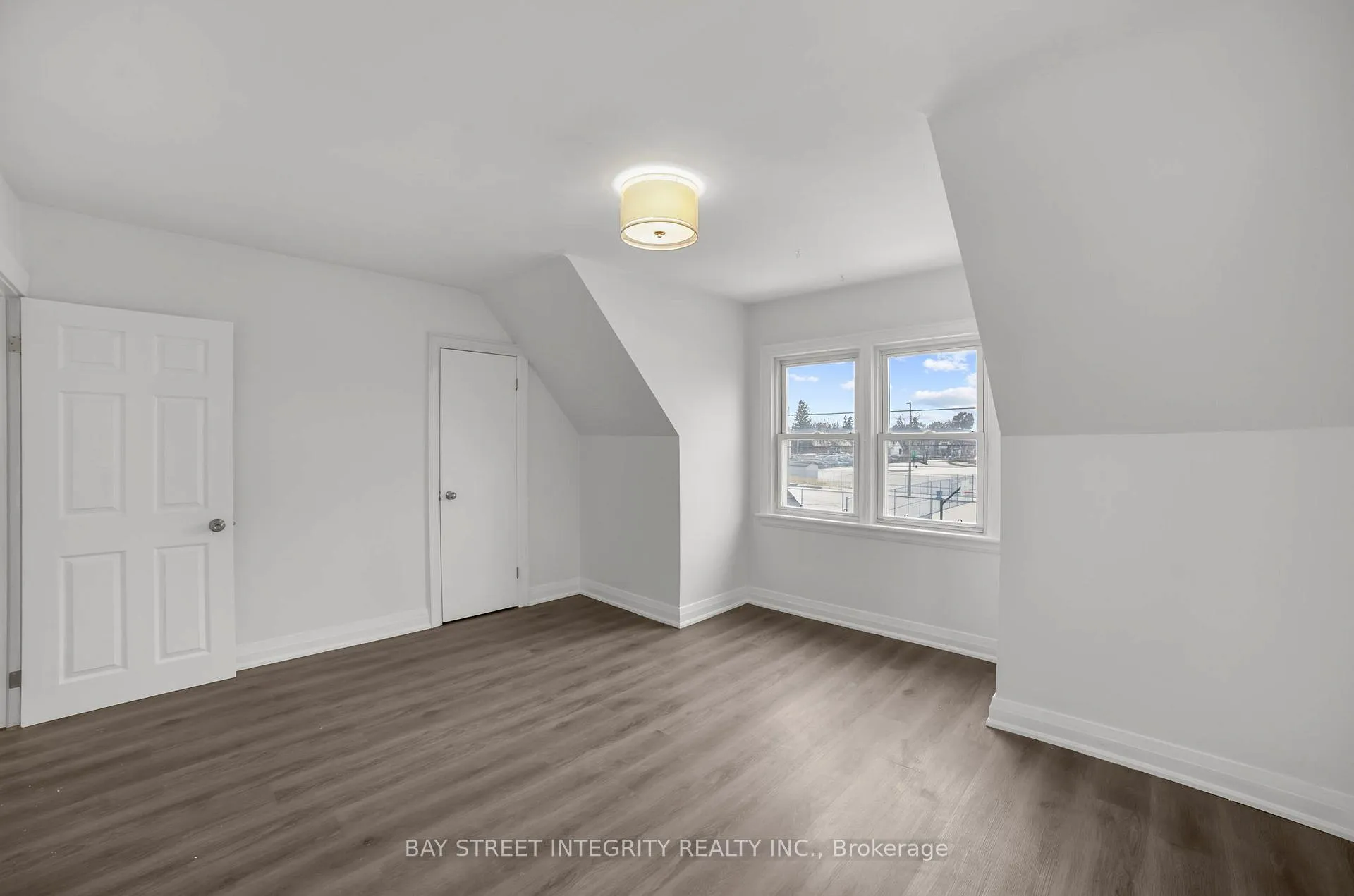 Photo 18 of 53 Paradise Road S, Hamilton, Westdale — HOMEH