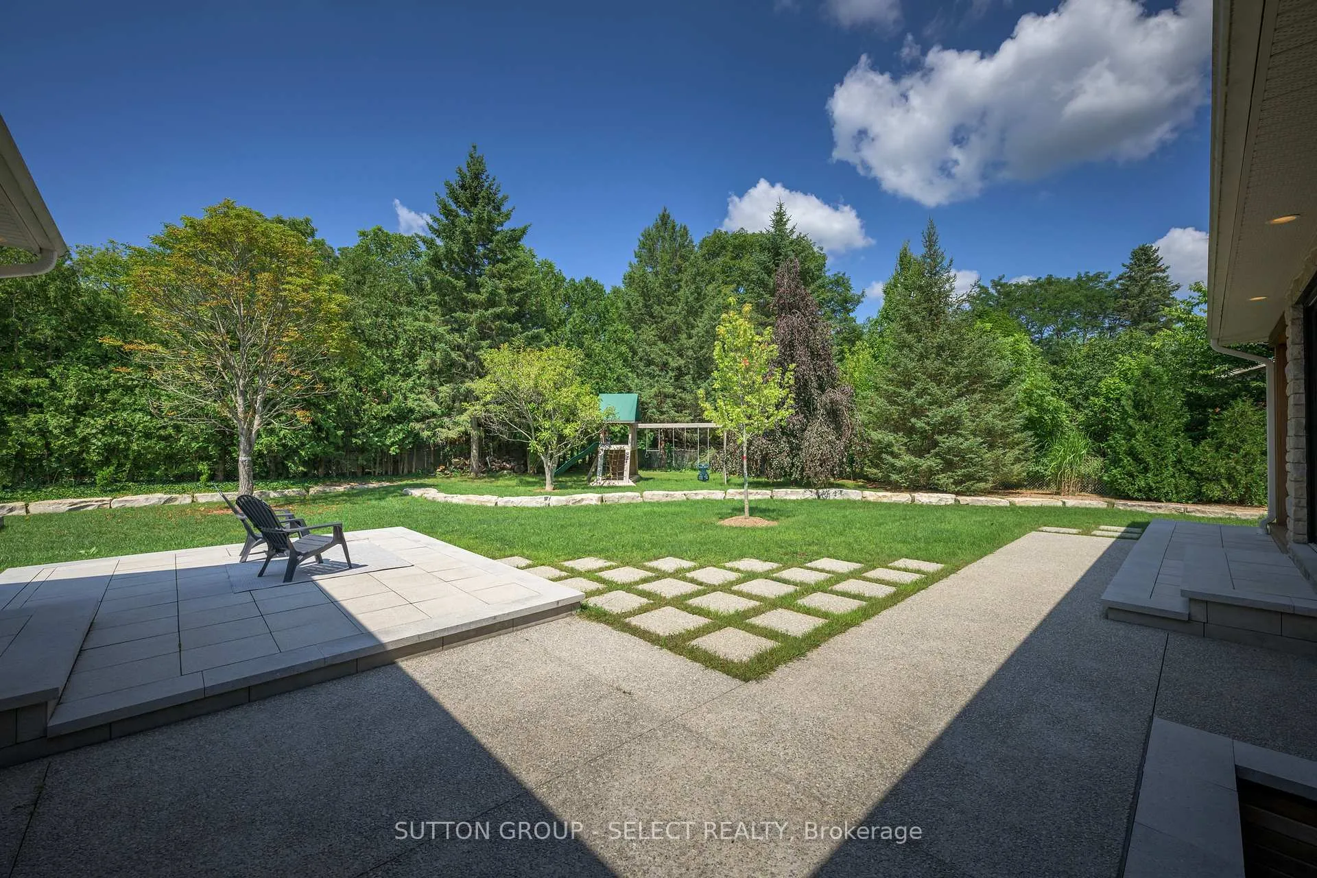 Photo 5 of 12 Parkland Place, Middlesex Centre, Kilworth — HOMEH