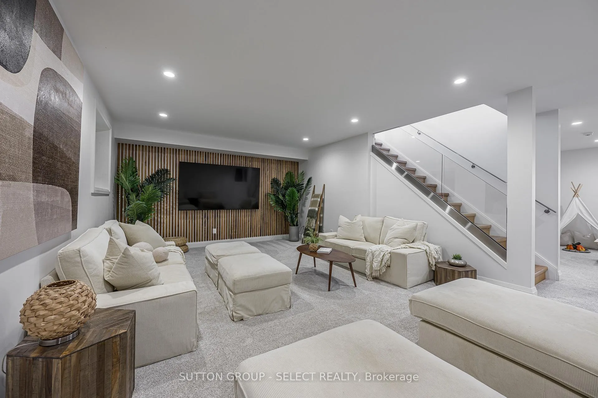 Photo 38 of 12 Parkland Place, Middlesex Centre, Kilworth — HOMEH