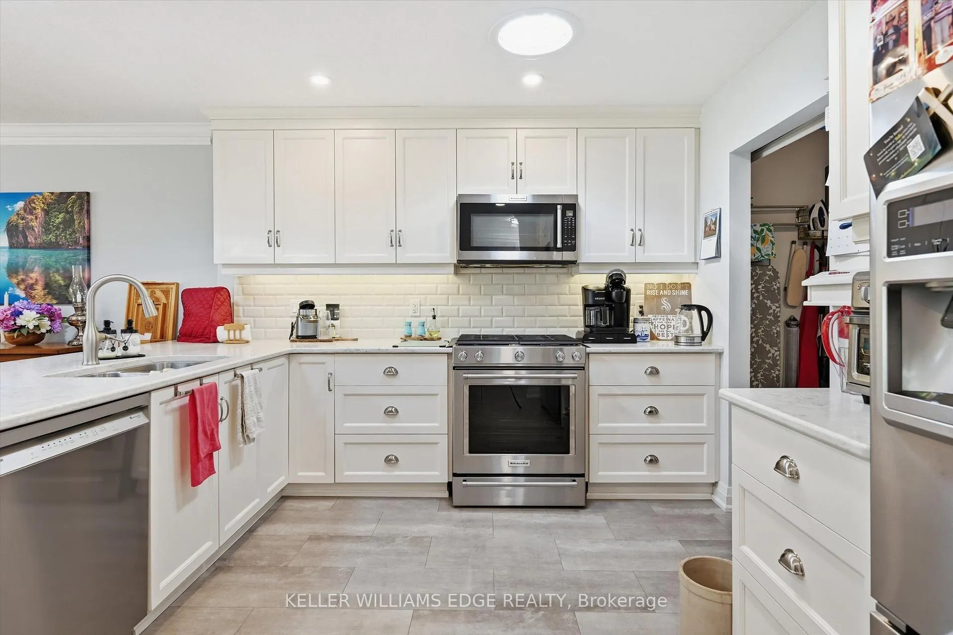 Photo 11 of 34 Cardinal Mindszenty Boulevard, Hamilton, Kennedy — HOMEH