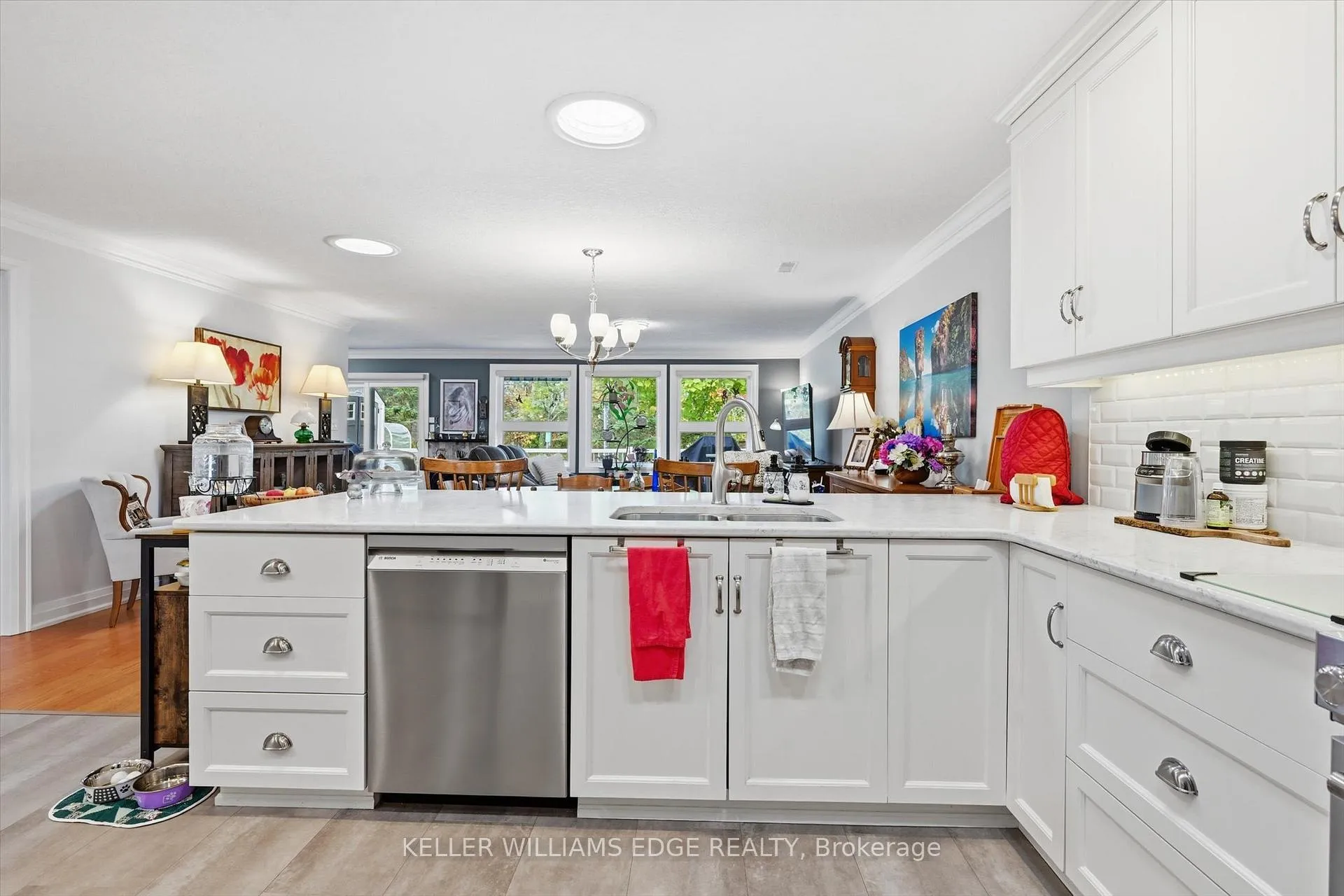 Photo 12 of 34 Cardinal Mindszenty Boulevard, Hamilton, Kennedy — HOMEH