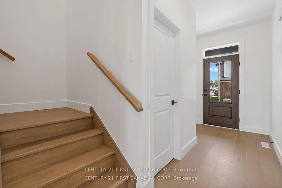 Photo 10 of 147-31(21) Scotts Drive, Lucan Biddulph, Lucan — HOMEH