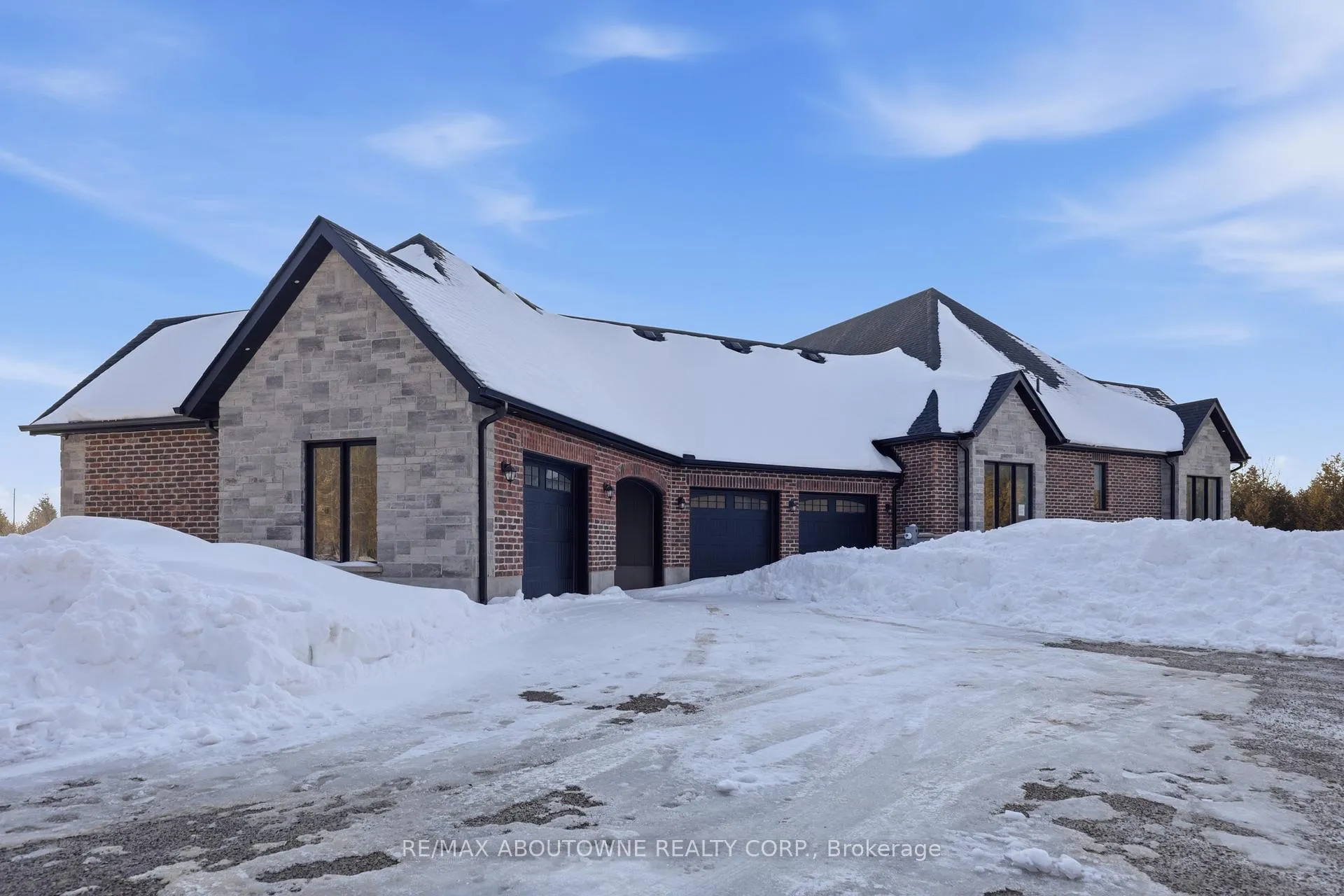 Photo 13 of 9042 Sideroad 10, Erin, Rural Erin — HOMEH