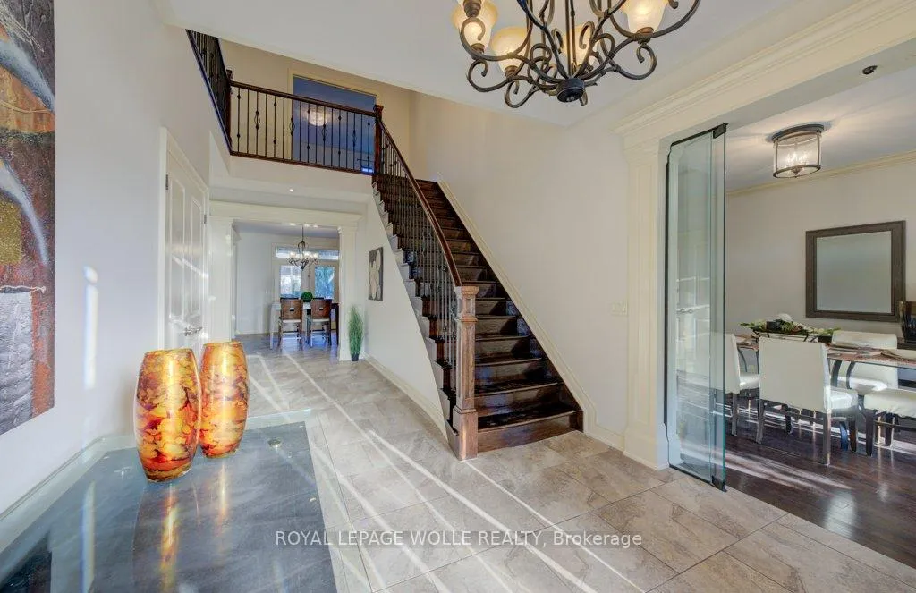 Photo 4 of 6379 Christopher Crescent, Niagara Falls, Forestview — HOMEH