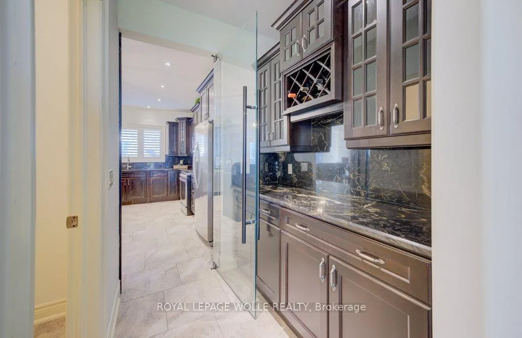 Photo 10 of 6379 Christopher Crescent, Niagara Falls, Forestview — HOMEH