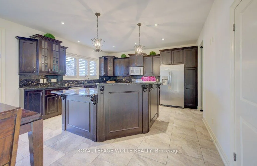 Photo 16 of 6379 Christopher Crescent, Niagara Falls, Forestview — HOMEH