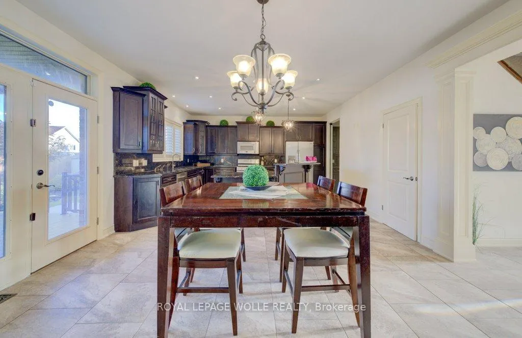 Photo 18 of 6379 Christopher Crescent, Niagara Falls, Forestview — HOMEH