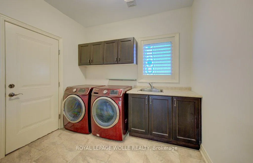 Photo 22 of 6379 Christopher Crescent, Niagara Falls, Forestview — HOMEH