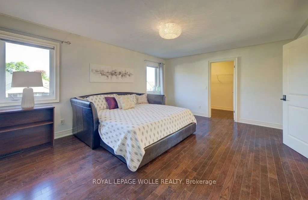 Photo 28 of 6379 Christopher Crescent, Niagara Falls, Forestview — HOMEH