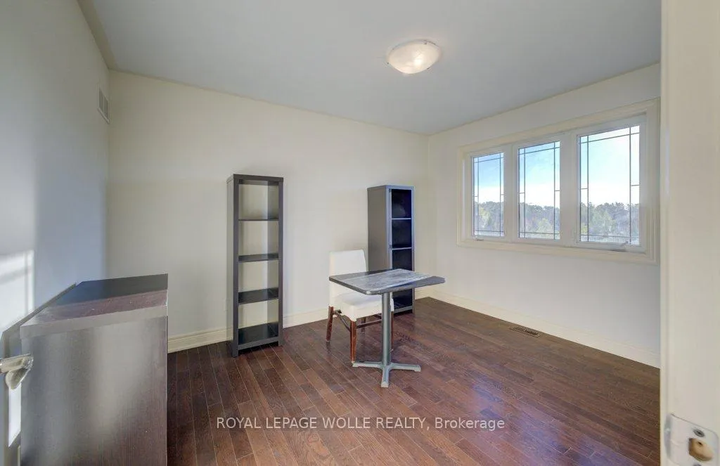 Photo 35 of 6379 Christopher Crescent, Niagara Falls, Forestview — HOMEH