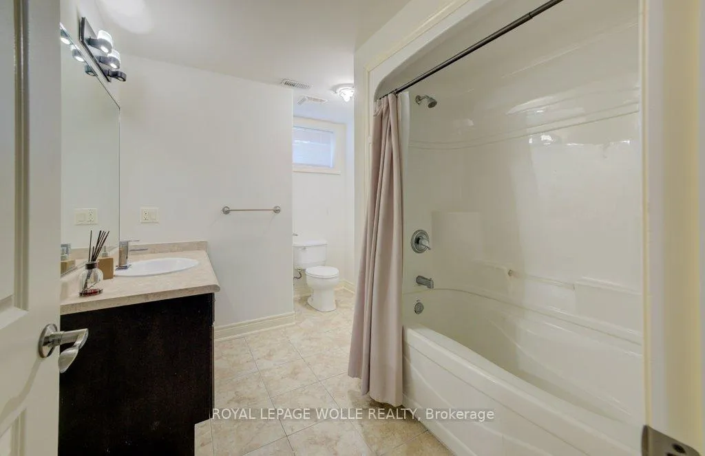 Photo 37 of 6379 Christopher Crescent, Niagara Falls, Forestview — HOMEH