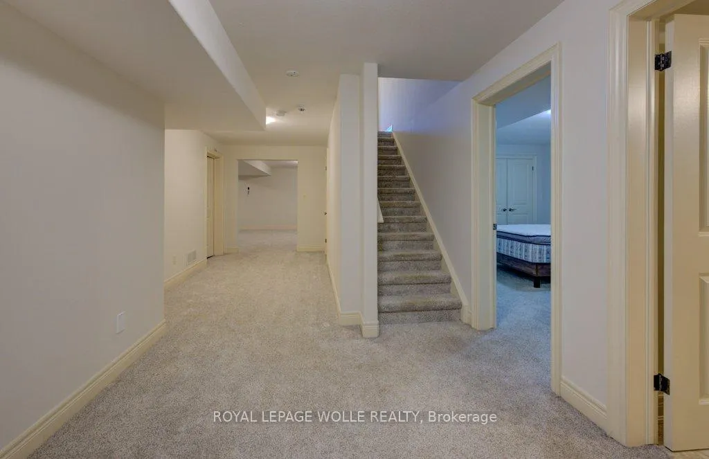 Photo 38 of 6379 Christopher Crescent, Niagara Falls, Forestview — HOMEH