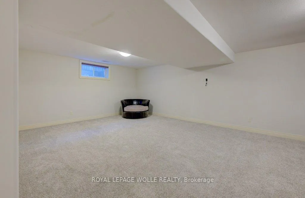 Photo 39 of 6379 Christopher Crescent, Niagara Falls, Forestview — HOMEH