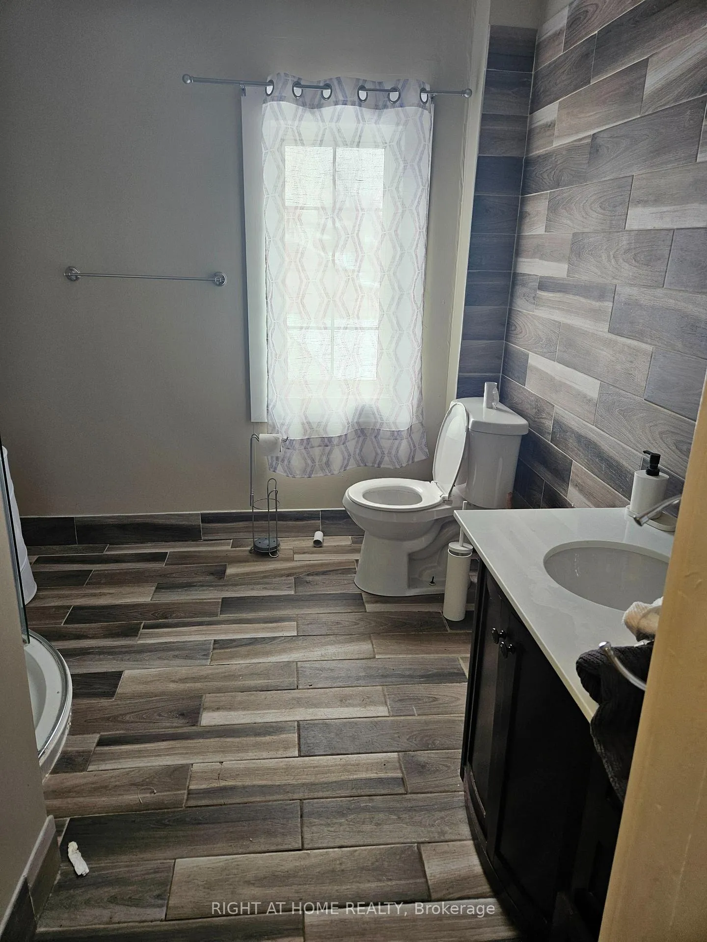 Photo 10 of Unit 3, 199 Catharine Street N, Hamilton, Beasley — HOMEH