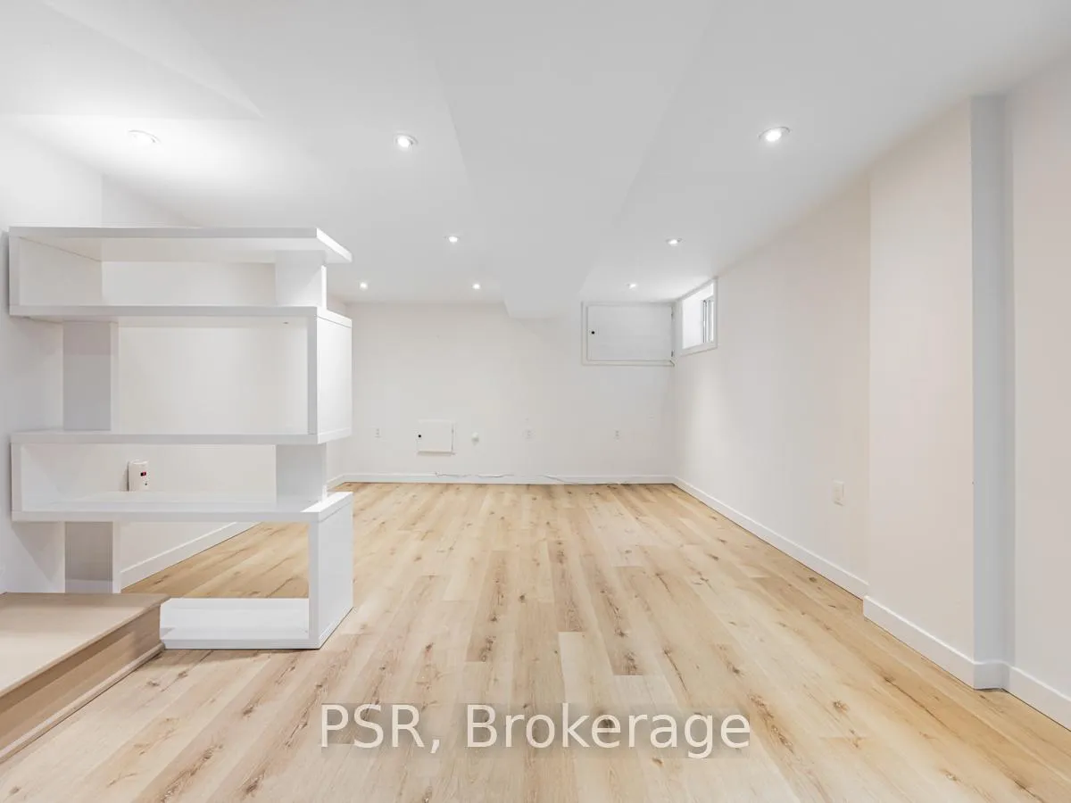 Photo 2 of Unit Lower, 371 McRoberts Avenue, Toronto, Caledonia-Fairbank — HOMEH